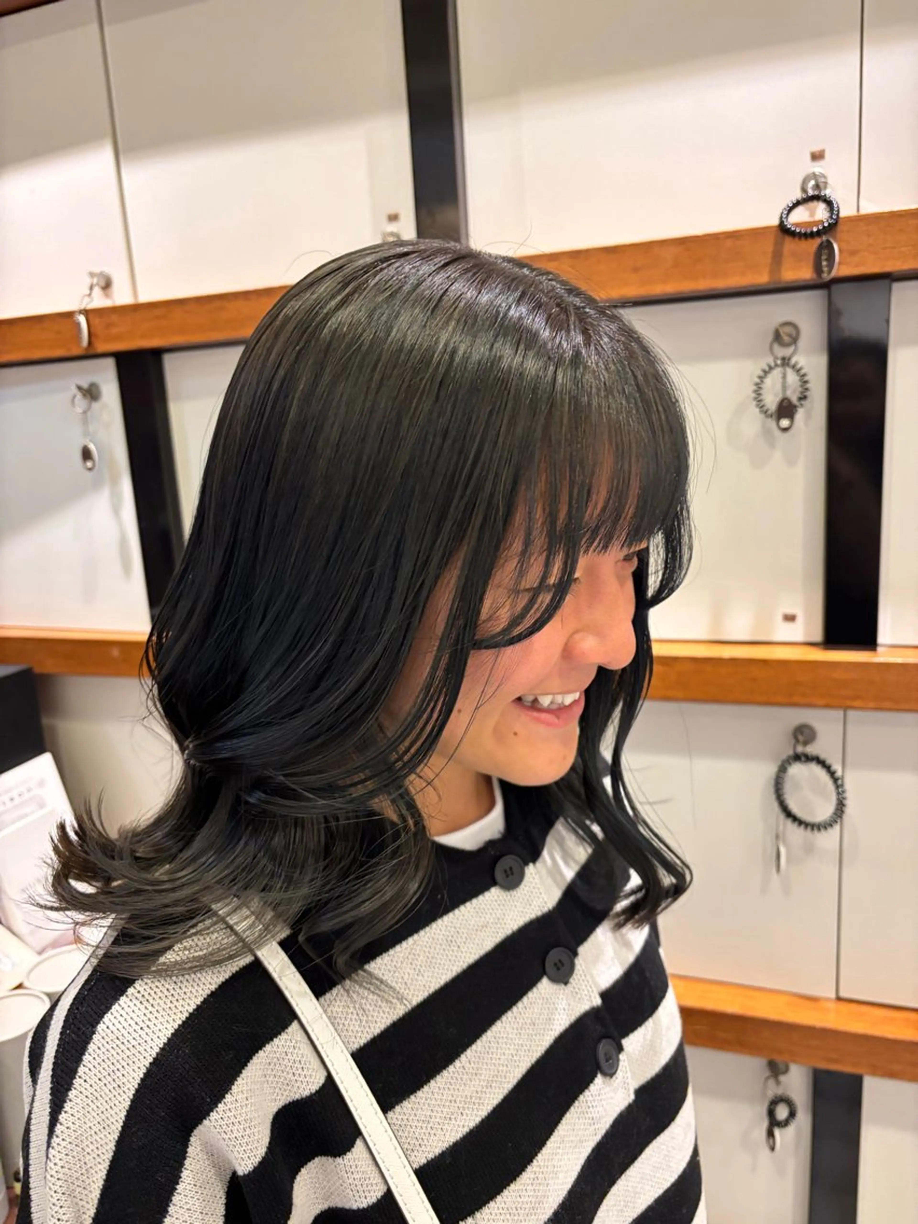 カラー オリーブカラー ai koのヘアスタイル