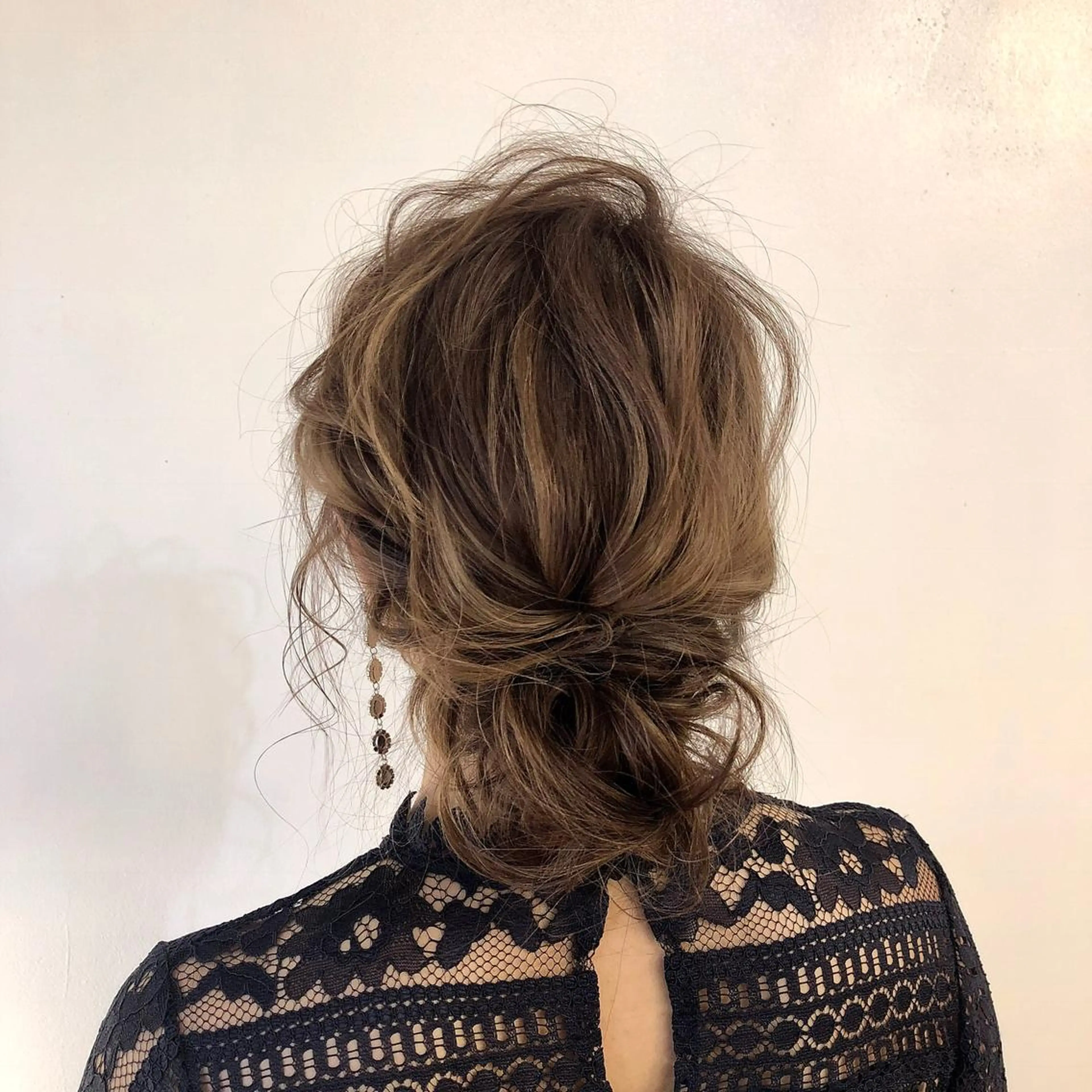 セミロング カラー ヘアアレンジ ハイライトカラー ハイライト h a k u 大倉 卓人のヘアスタイル