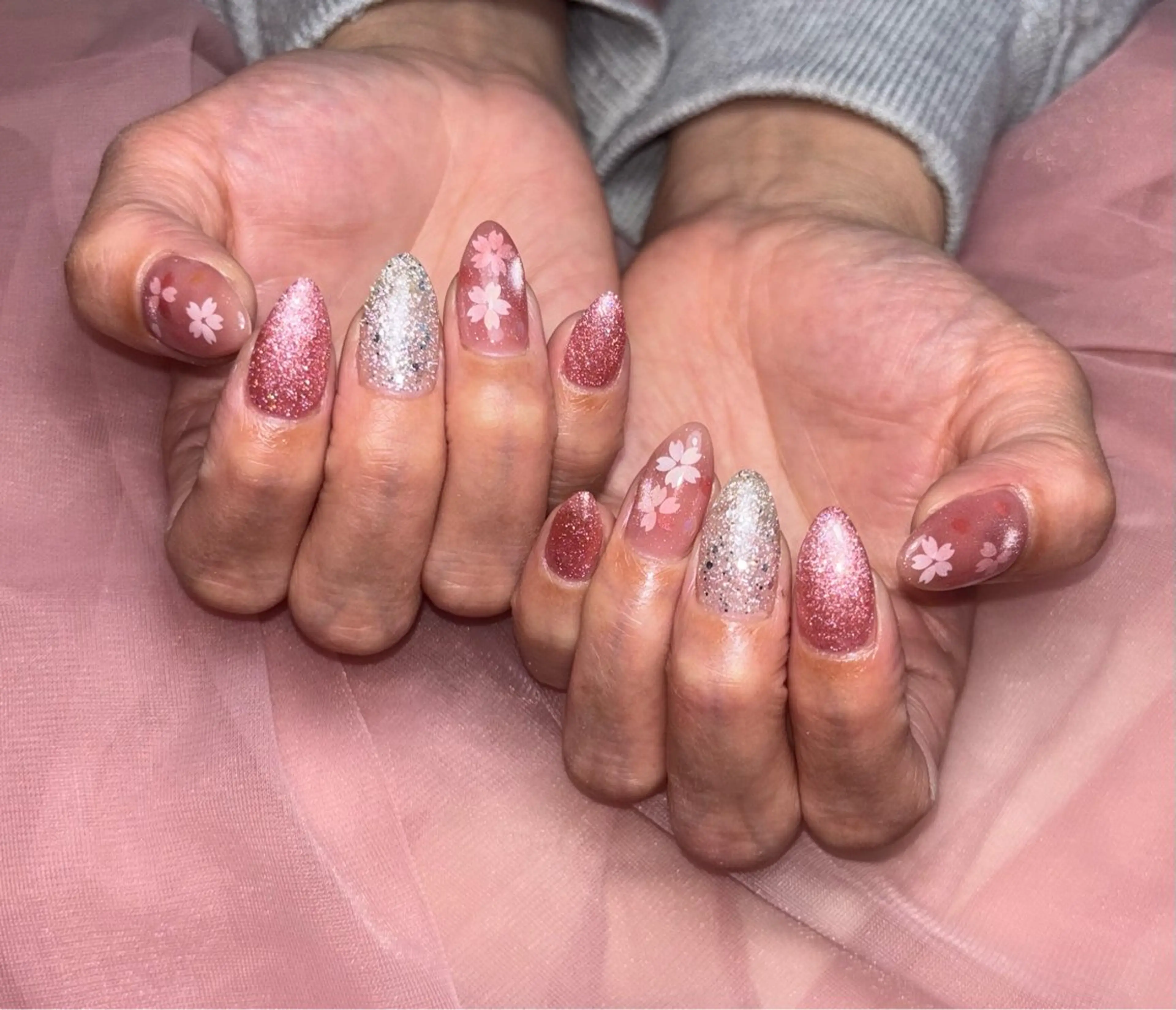 ネイル ハンドネイル 𝐁𝐞𝐥𝐥 𝐦𝐞のネイルデザイン