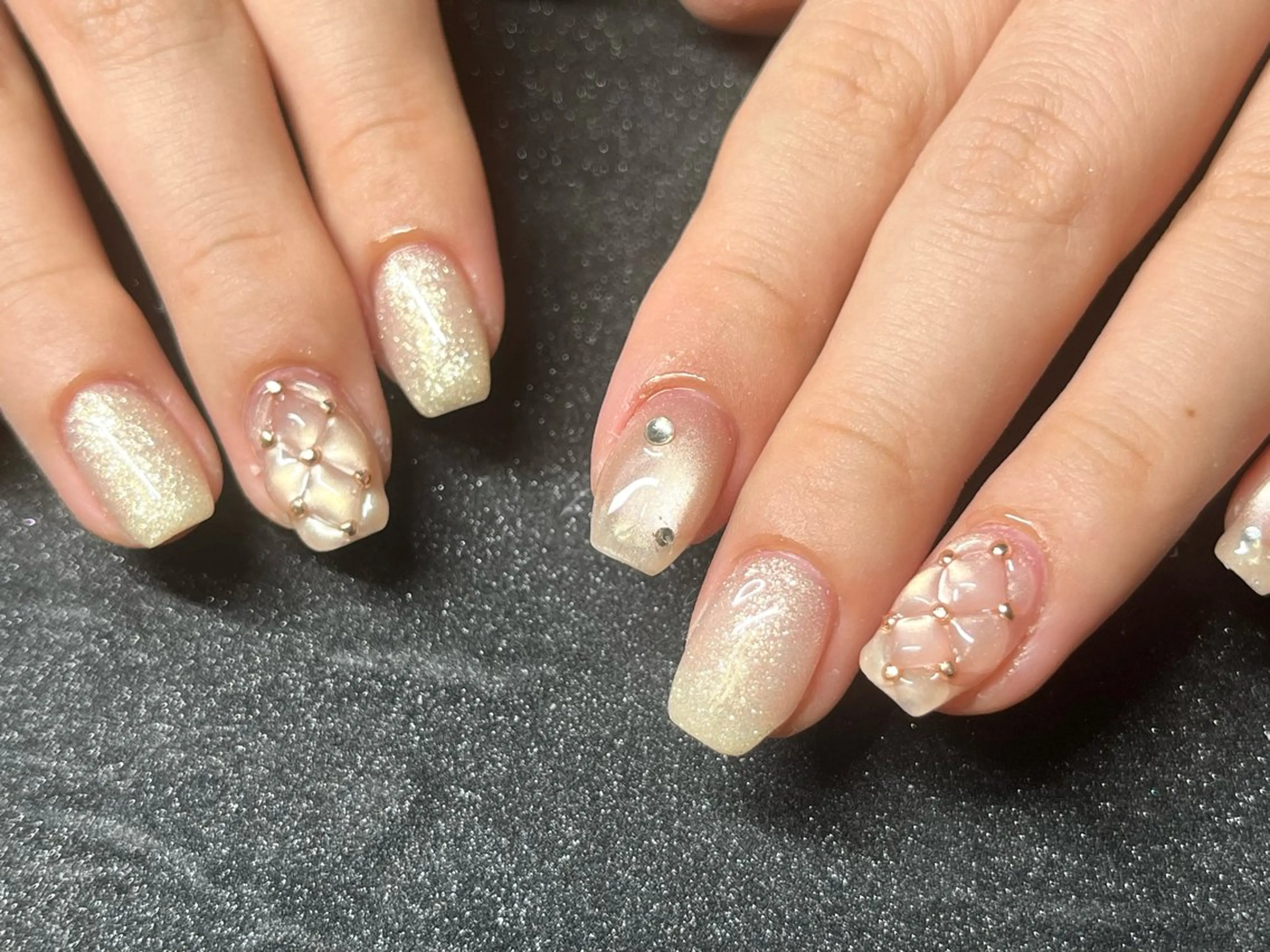 ネイル ハンドネイル Chika .のネイルデザイン