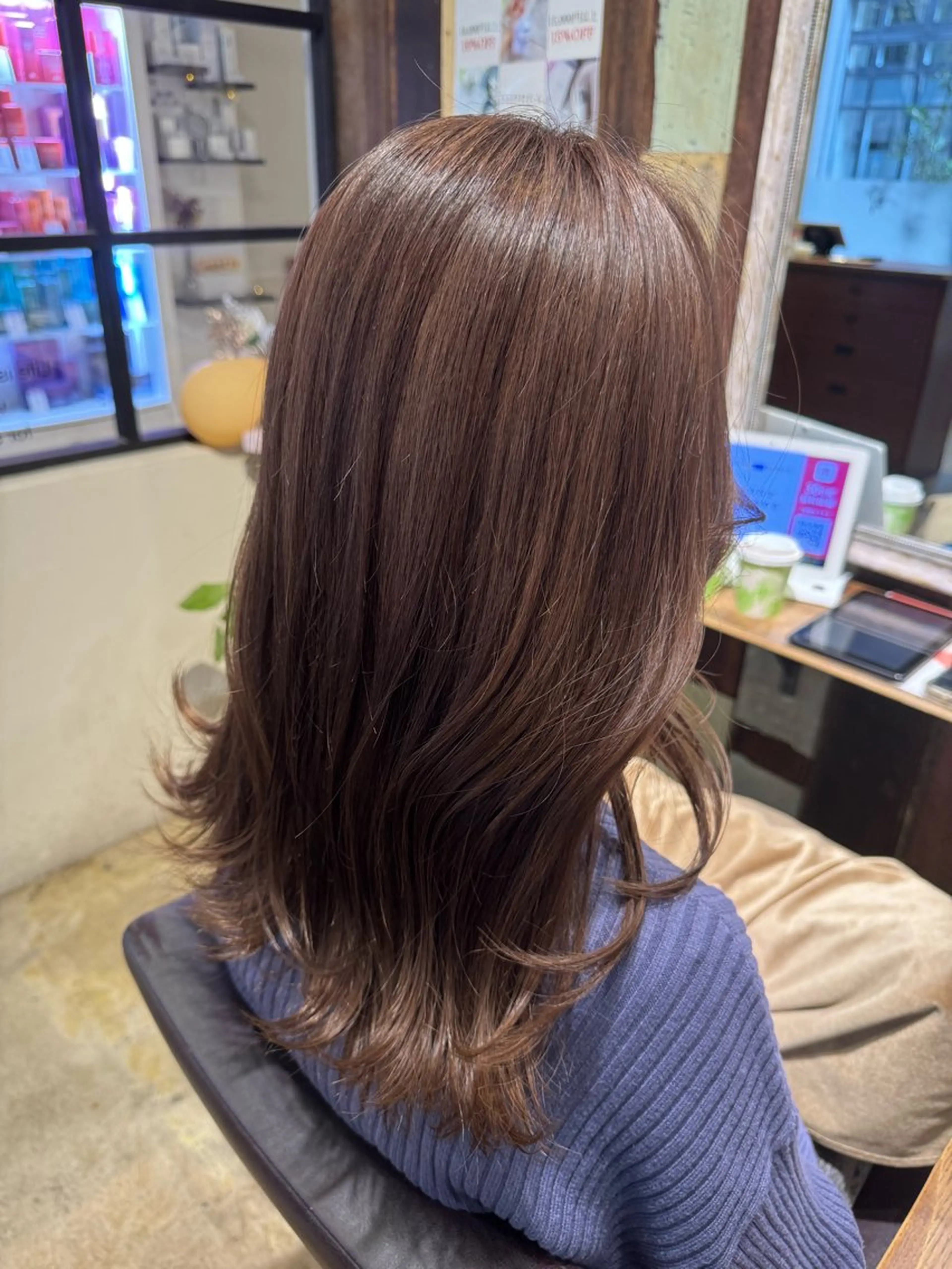 セミロング アッシュ レイヤーカット カット ヘアカラー トリートメント 横松 ゆかりのヘアスタイル