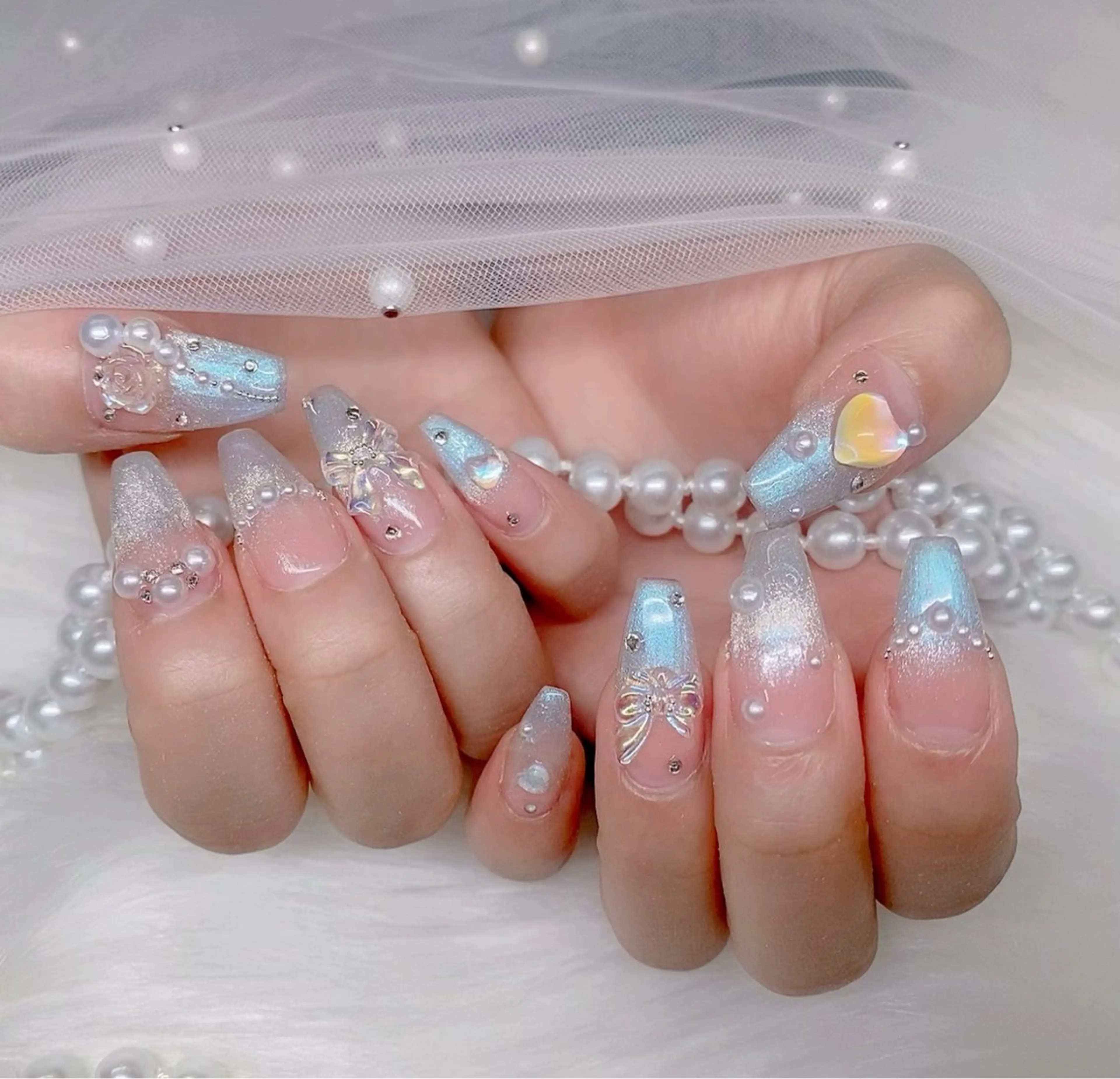 ネイル フレンチネイル マグネットネイル マグネットフレンチ 持ち込み ETERNA Nail 銀座店【パラジェル/フィルイン/チップ長さだし/マグネット/ニュアンス】所属・ア カリのネイルデザイン