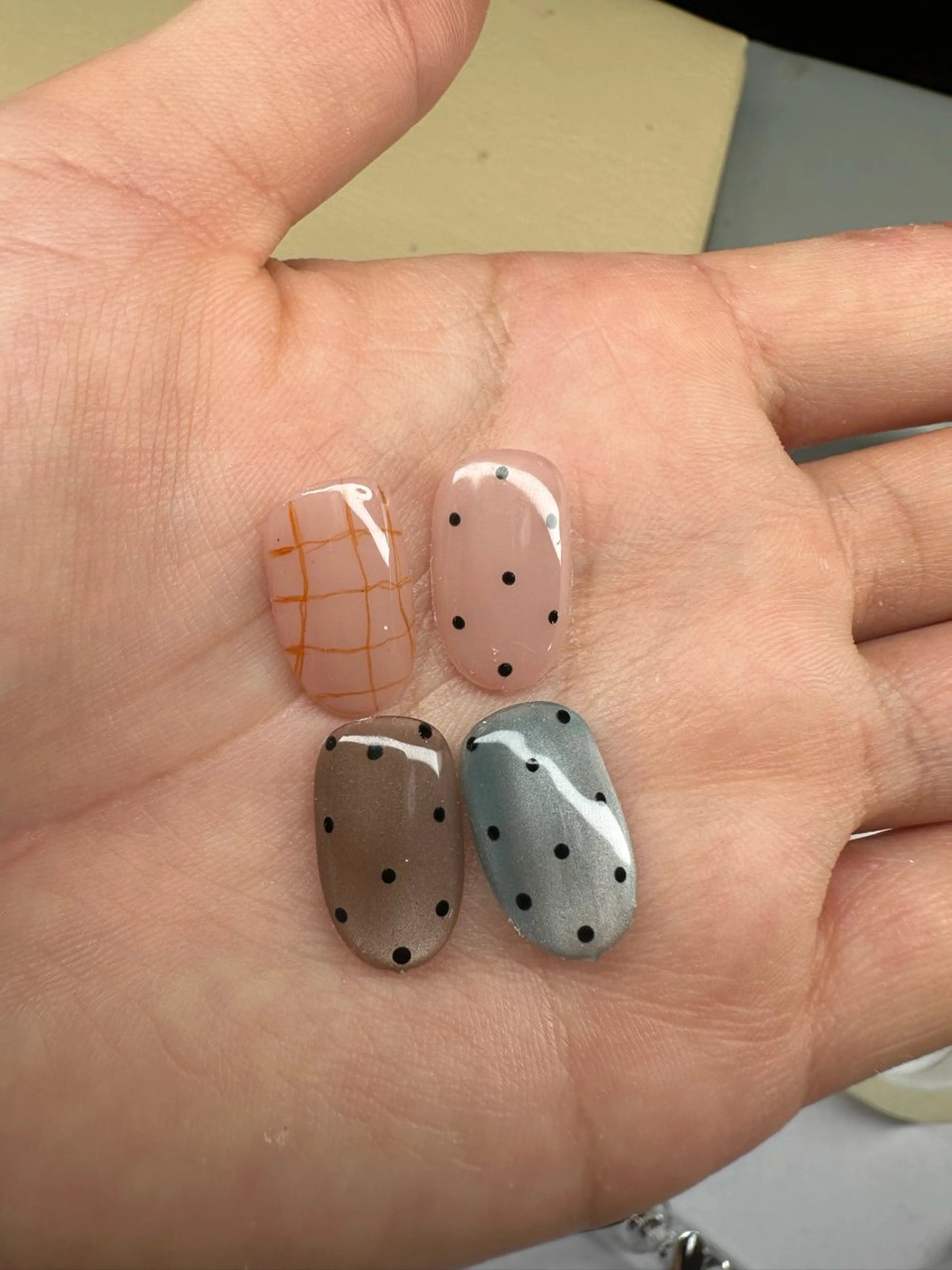 ネイル ドット Sawa ︎︎𓂃⟡.·のネイルデザイン