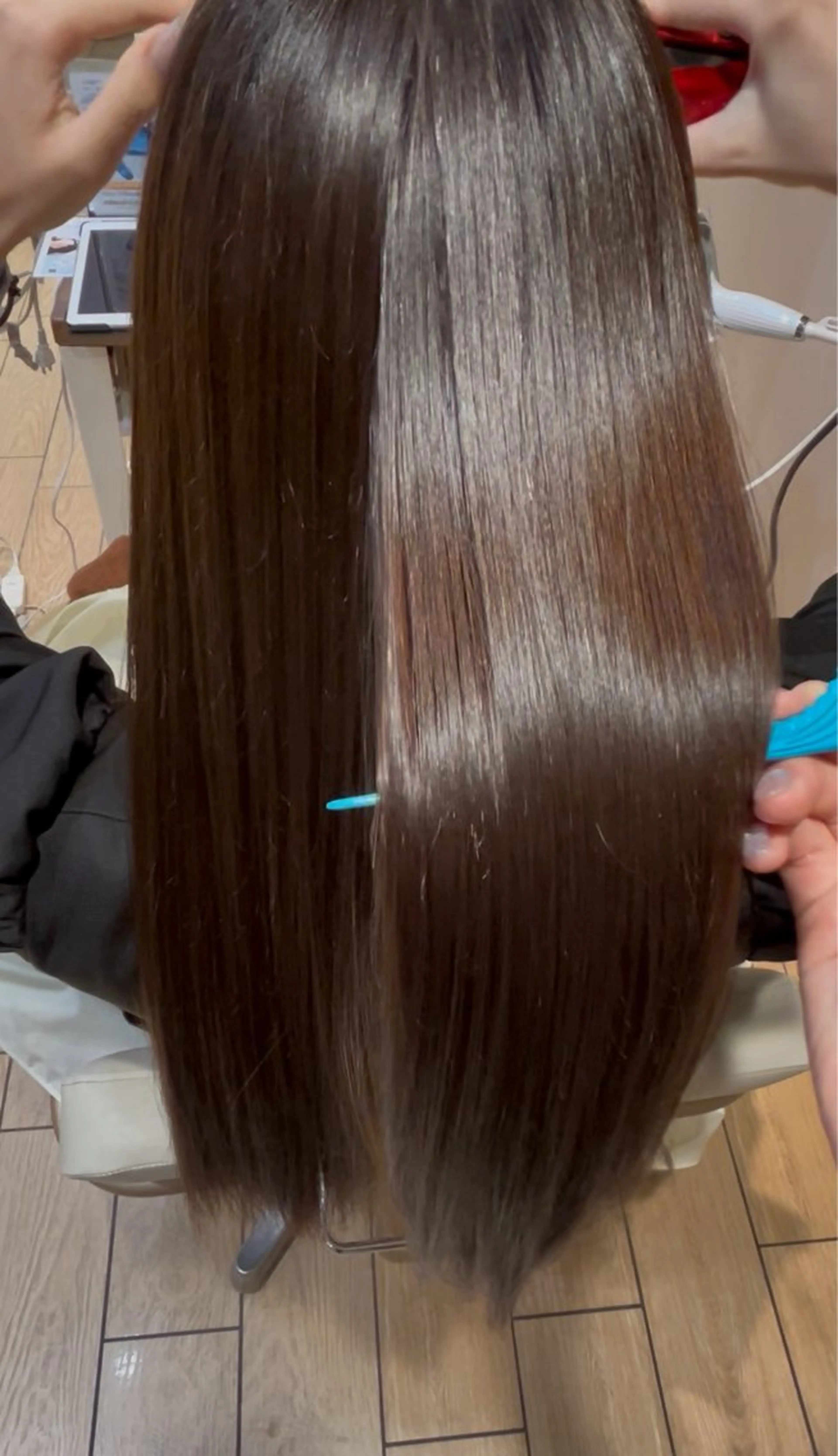 ロング AFLOAT/ 蛭田 美玲のヘアスタイル