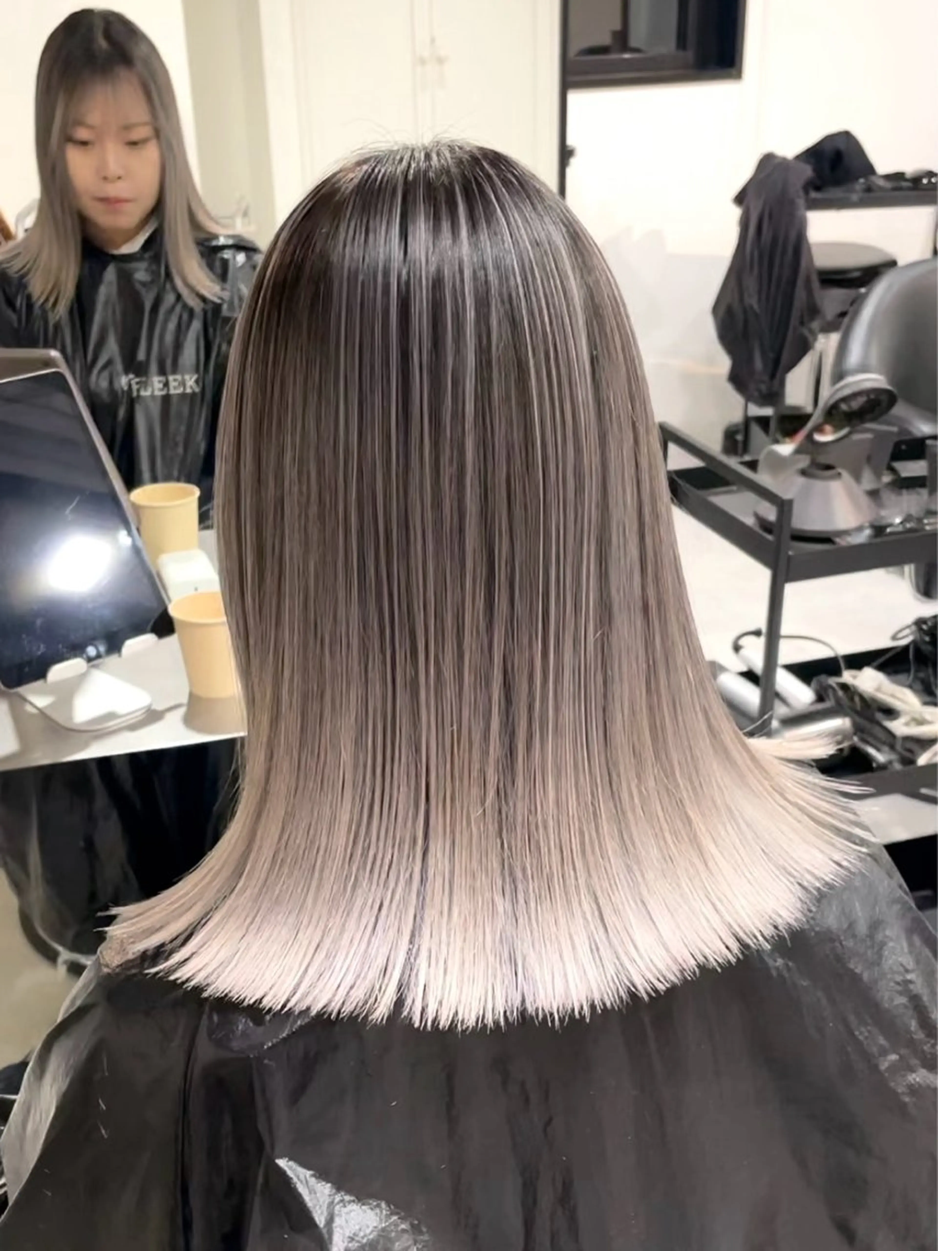 ミディアム ハイライト レイヤーカット 神戸でブリーチなら puty/レイヤーのヘアスタイル