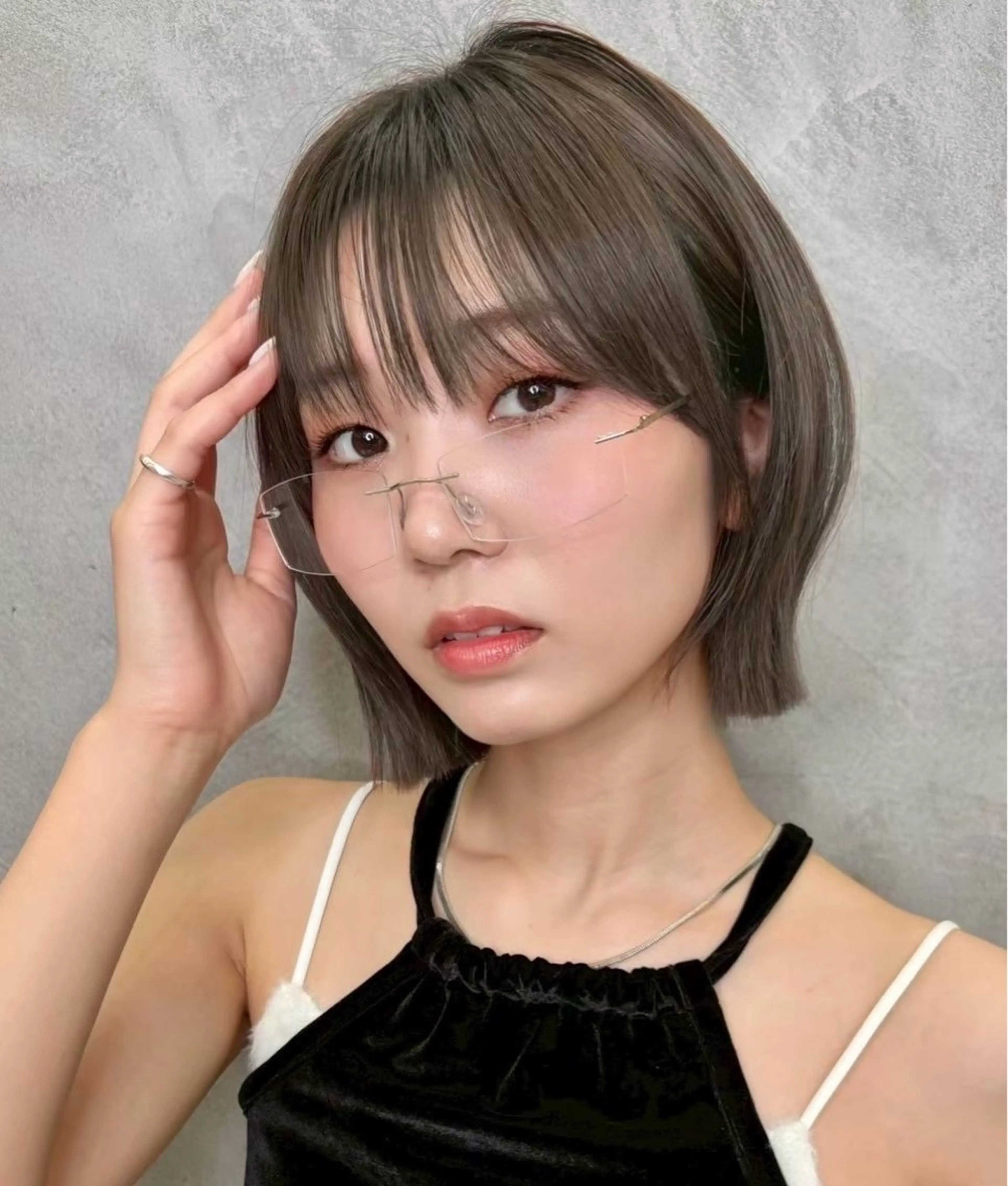 ショート カラー 切りっぱなしボブ ブリーチ ブリーチなしカラー ボブ 顔周りカット カット ヘアカラー ボブ/縮毛矯正/美髪 髪質改善/大和田拓夢のヘアスタイル