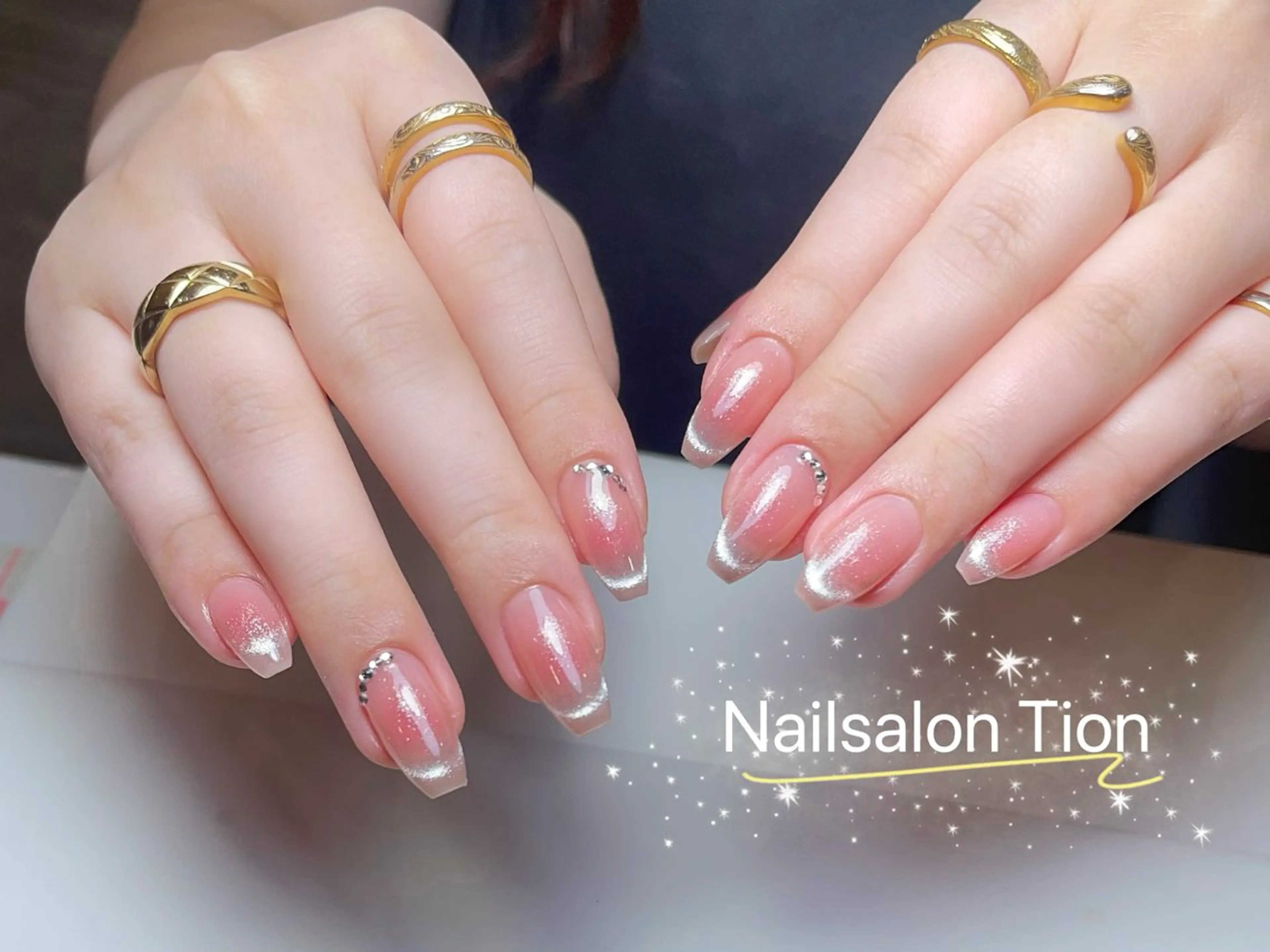 ネイル チークネイル マグネットネイル ハンドネイル Nailsalon Tion二子玉川店のネイルデザイン