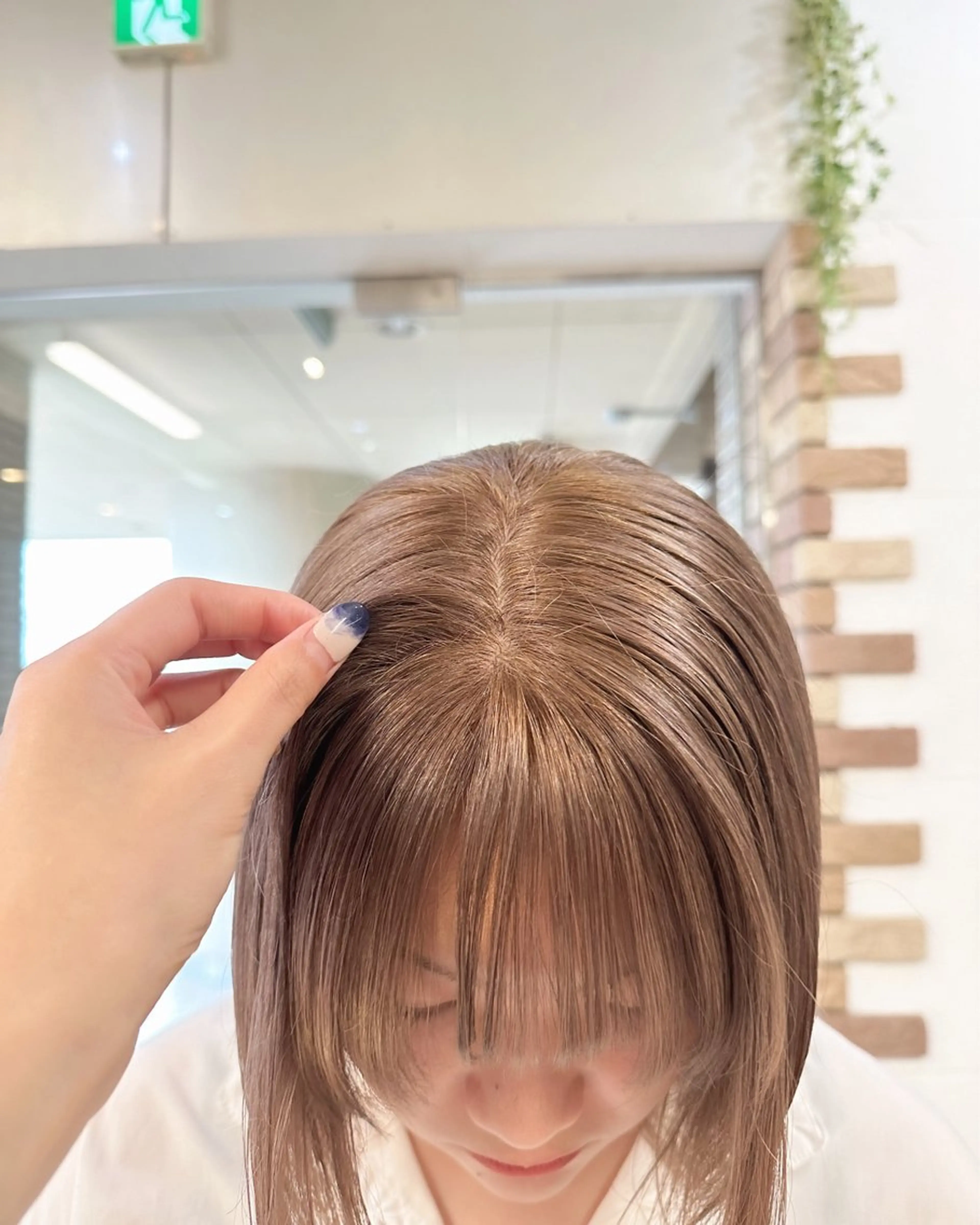ミディアム カラー regalo 森重ユウのヘアスタイル