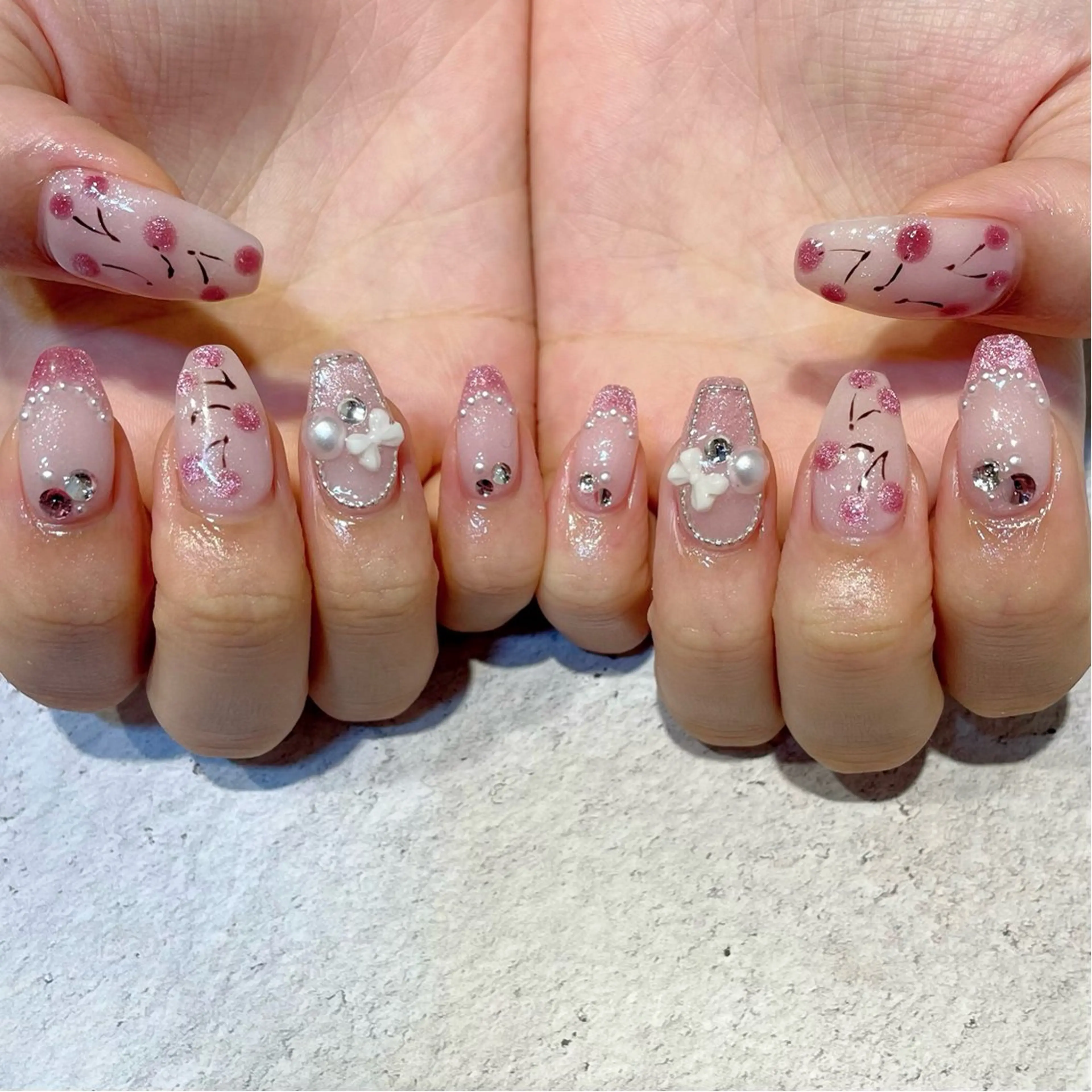 ネイル 友野 遥のネイルデザイン