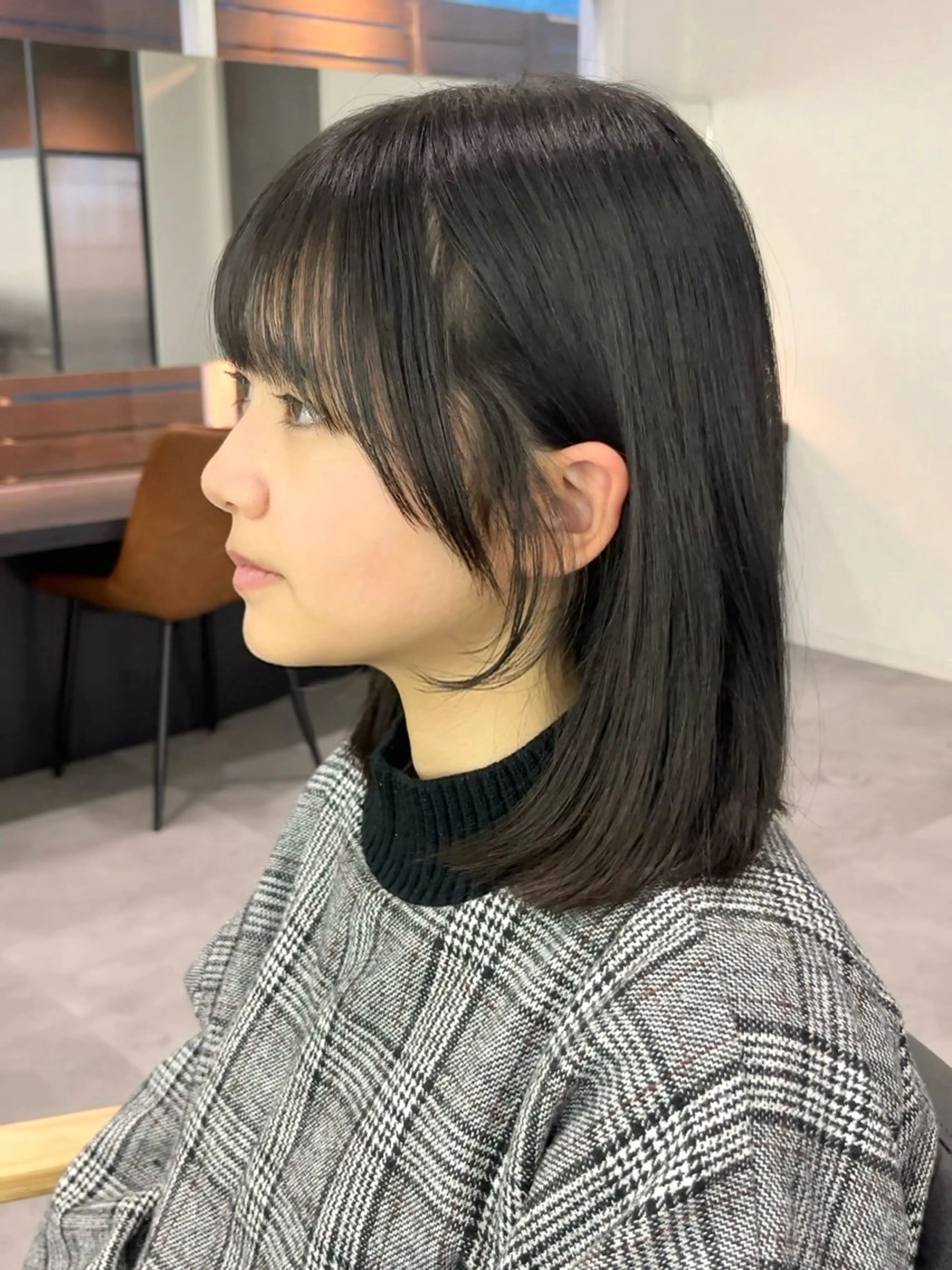 ミディアム カラー グレージュ くびれヘア 顔まわりレイヤー 韓国風ヘア レイヤーカット カット ヘアカラー i.Ehime所属・VIEW EHIME 齋藤  あつきのヘアスタイル