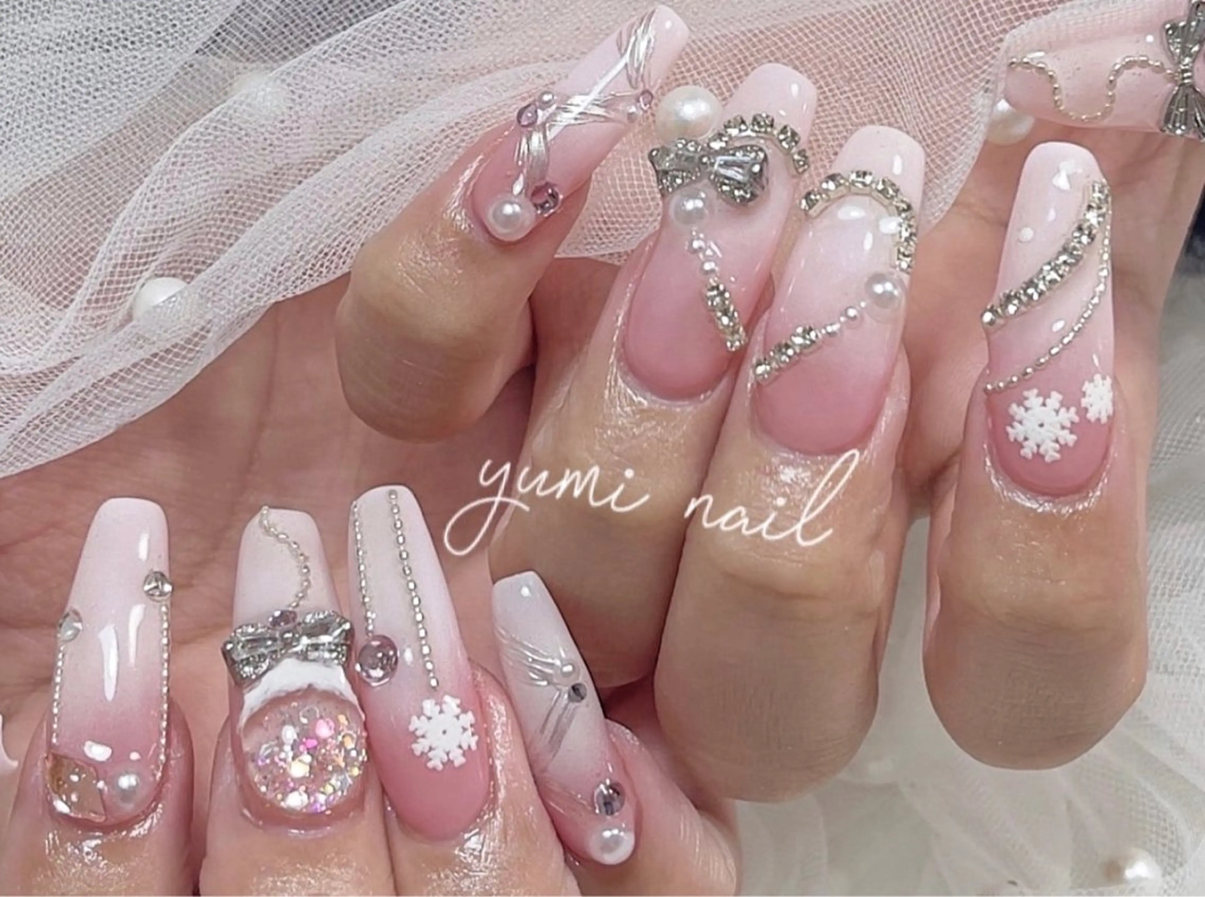 ネイル 𝐲𝐮𝐦𝐢🎀 長さ出しデザイン専門のネイルデザイン