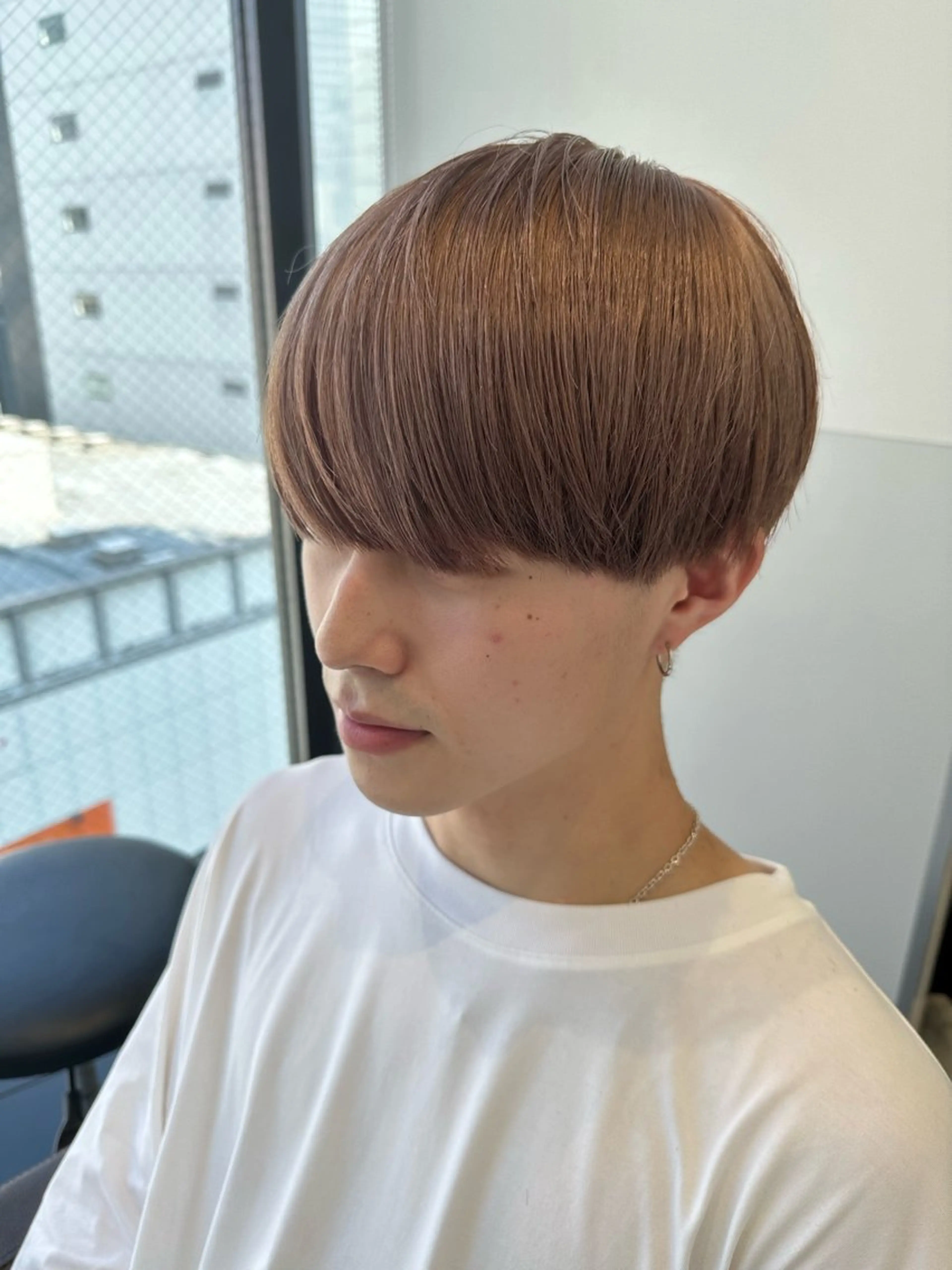 ショート カラー メンズ マッシュ ヘアカラー トリートメント 鈴木/ミルクティー/ ブリーチ/ボブ/のヘアスタイル