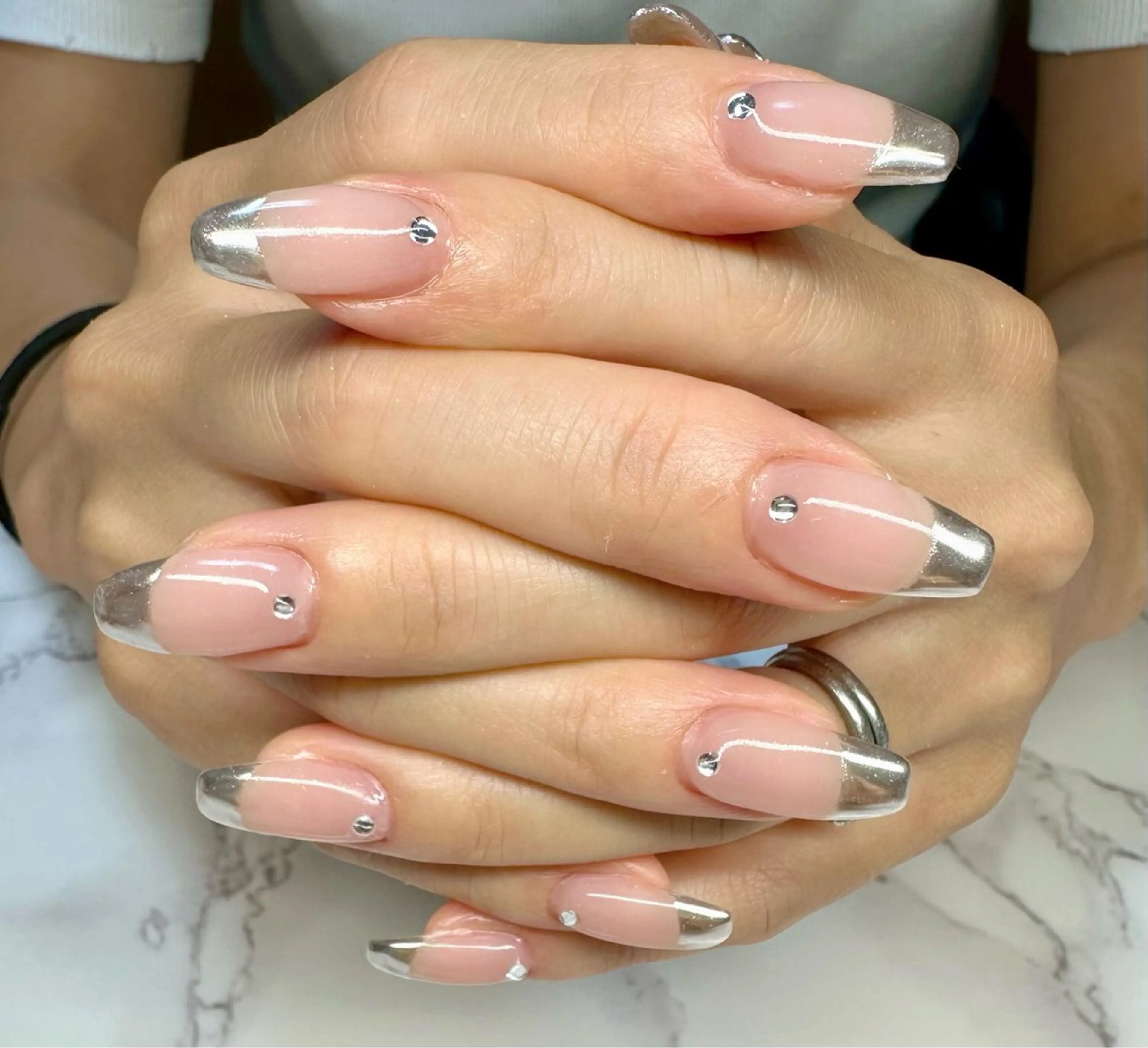 ネイル オーロラネイル フレンチネイル キラキラネイル マグネットネイル ミラーネイル M.N_ nailのネイルデザイン
