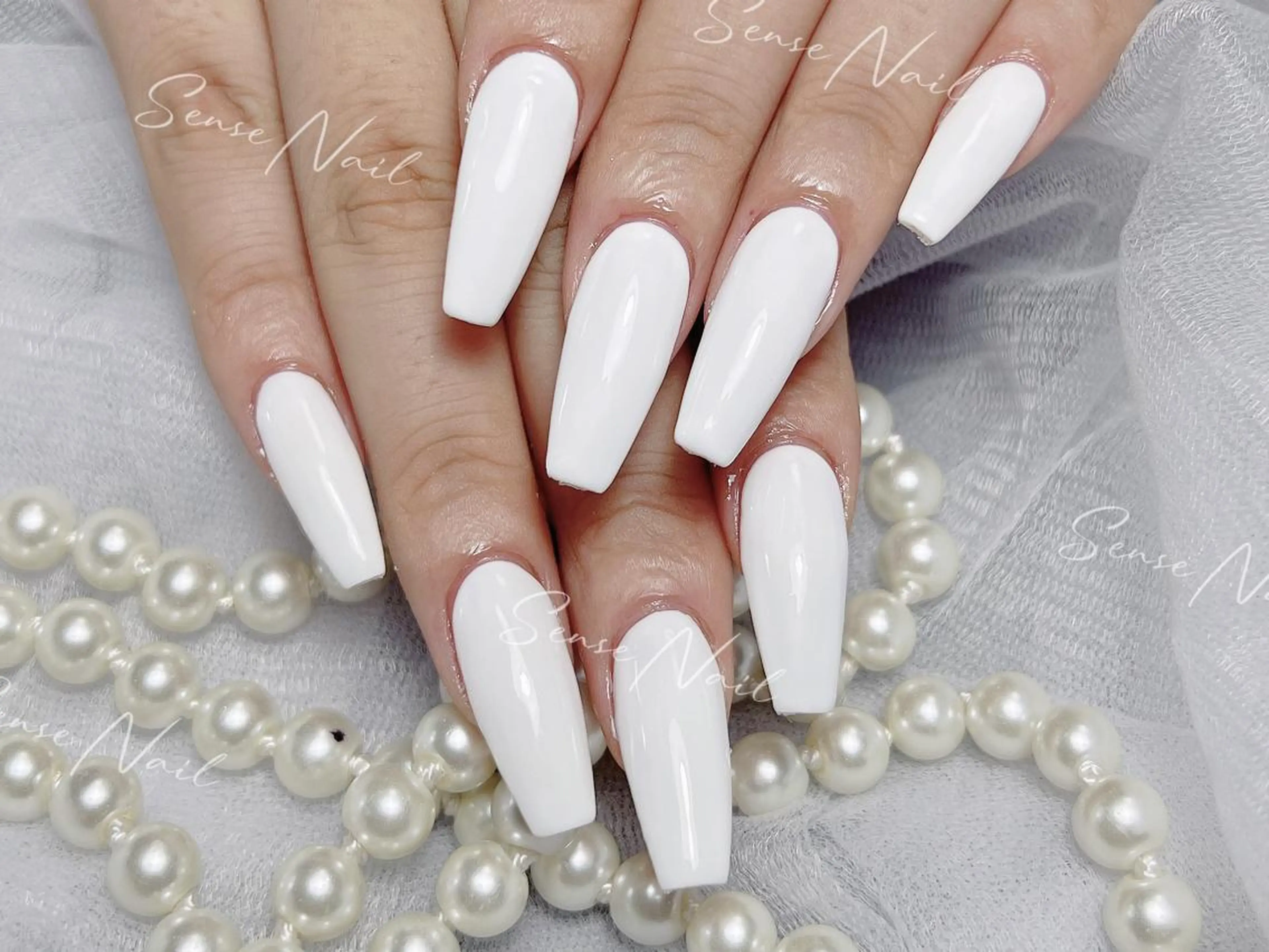 ネイル ハンドネイル ハンドケア Queening 🦋のネイルデザイン