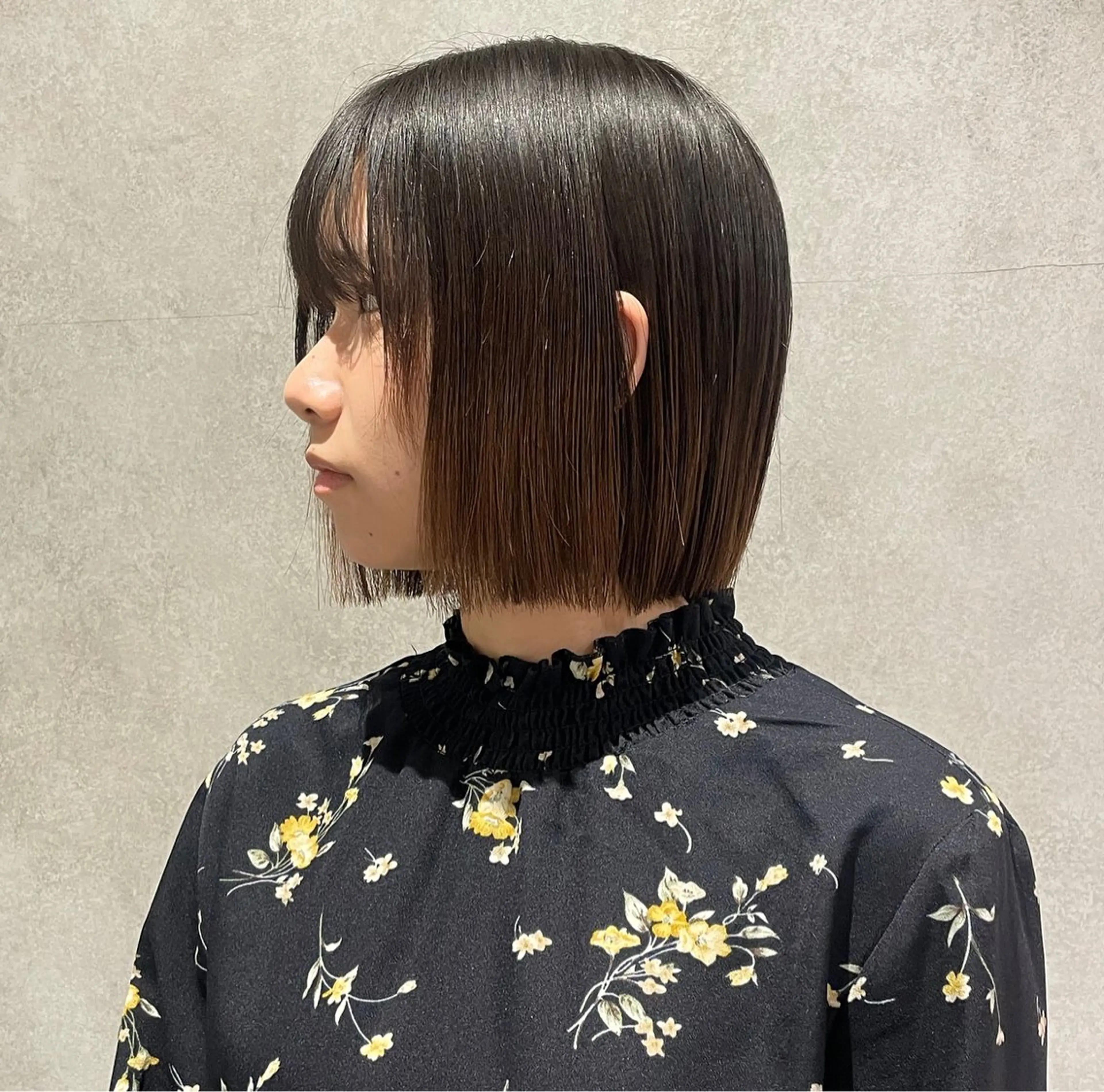 ショート ボブ カット yumemiレイヤー ✴︎ 透明感カラーのヘアスタイル