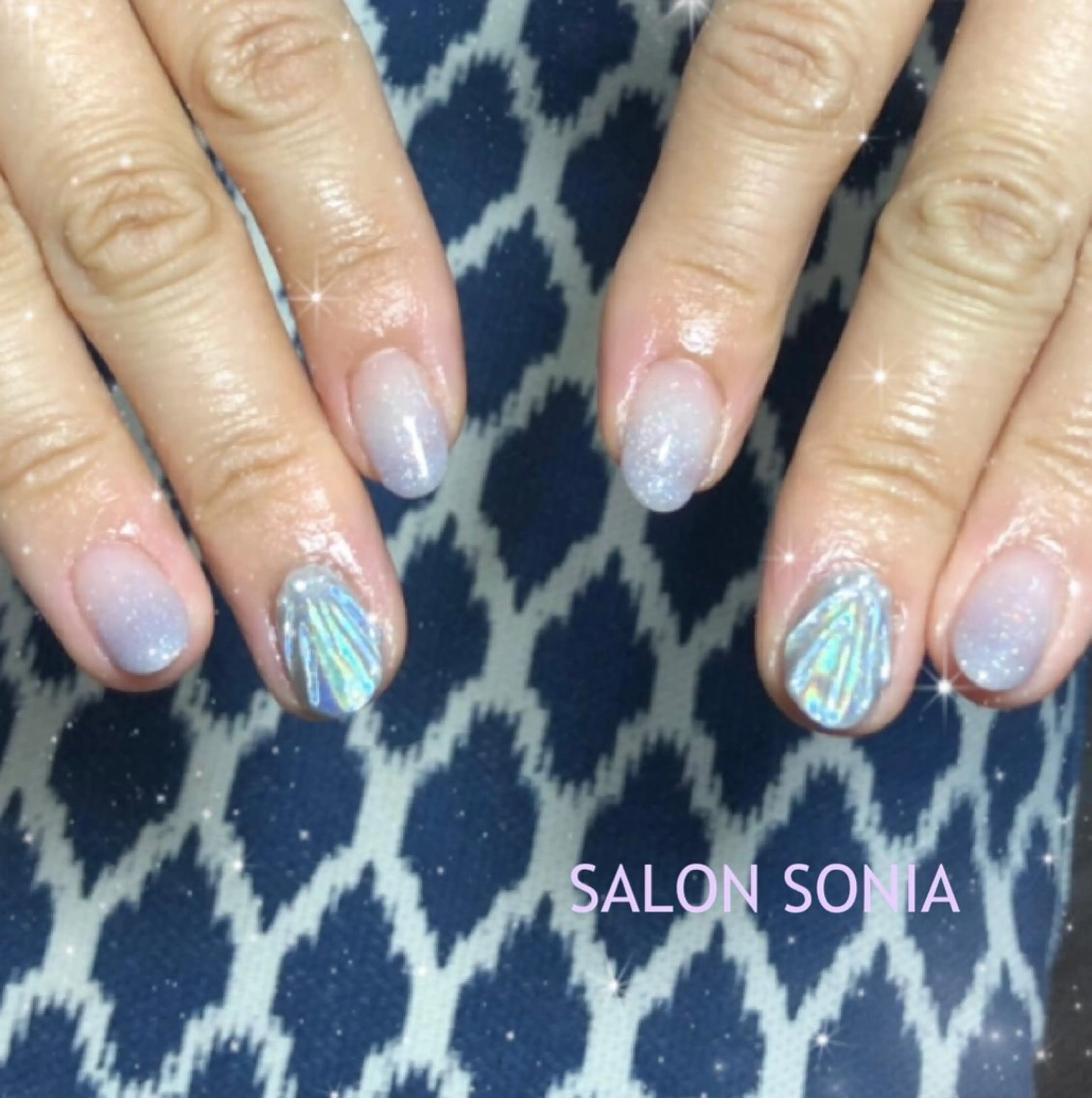 ネイル 小顔・毛穴・たるみ ネイル　似内真樹のエステ・リラクイメージ