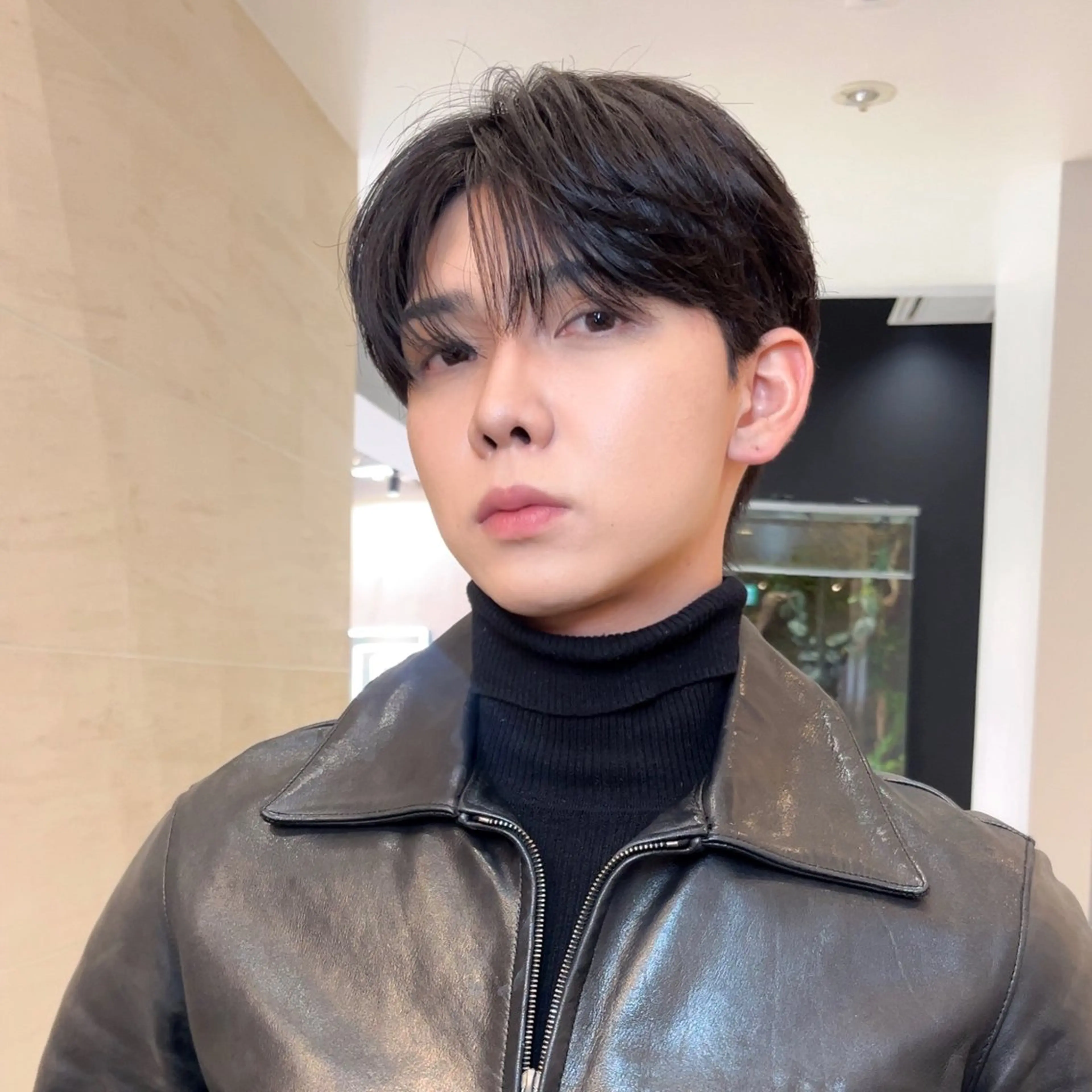 ショート パーマ メンズ カット パーマ 岡田大志🇰🇷 中/韓メンズヘアのヘアスタイル