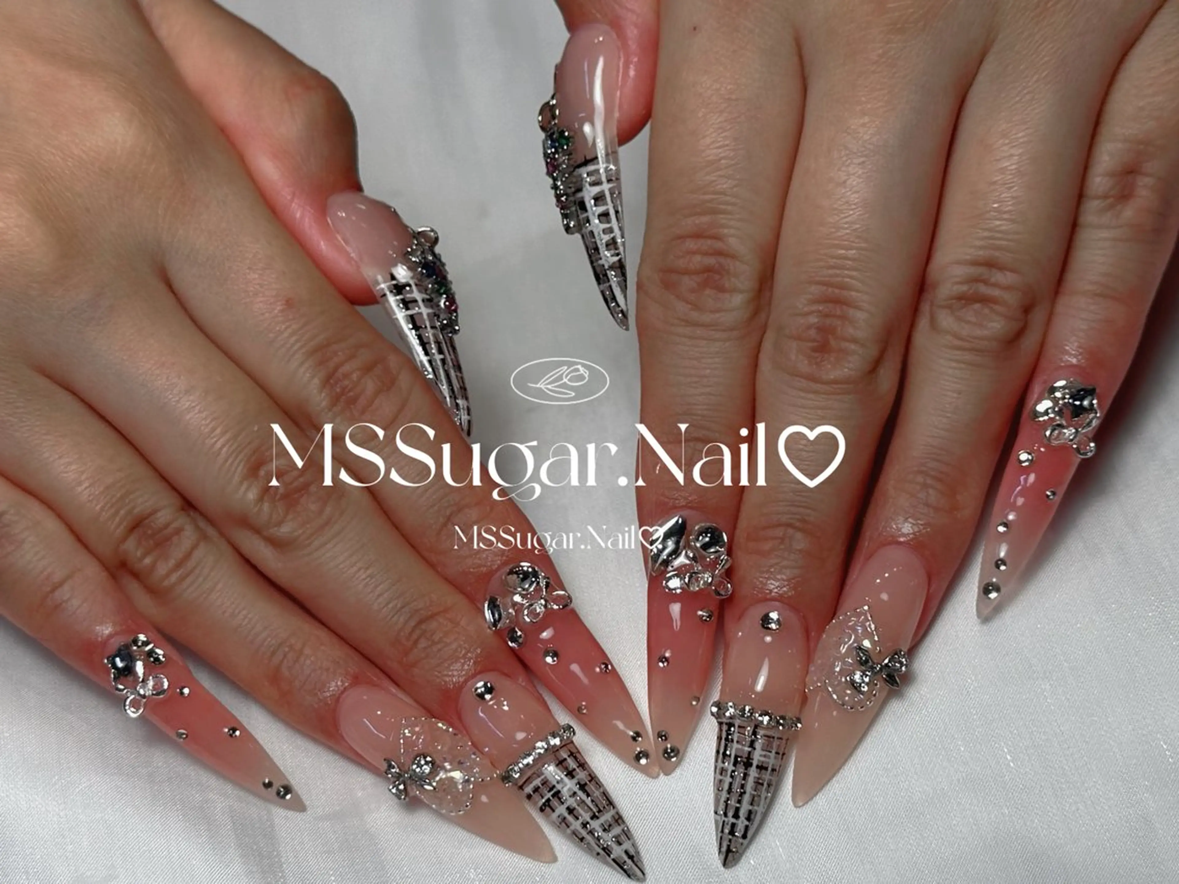 ネイル ハロウィン ロングネイル マグネットネイル スカルプネイル ネイルチップ ハンドネイル MSSugar Nailのネイルデザイン