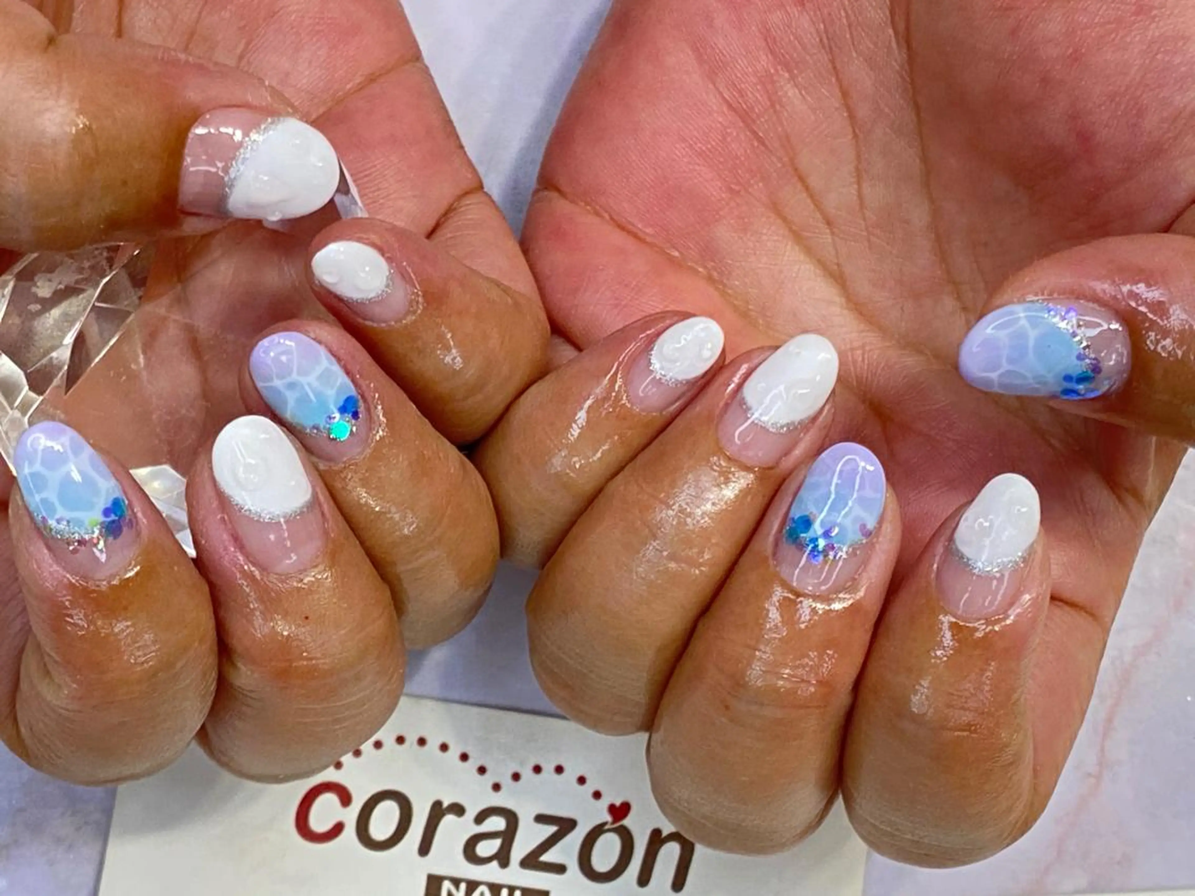 ネイル アートネイル グラデーション ホログラムネイル 水色 corazon所属・ネイリスト aicoのネイルデザイン