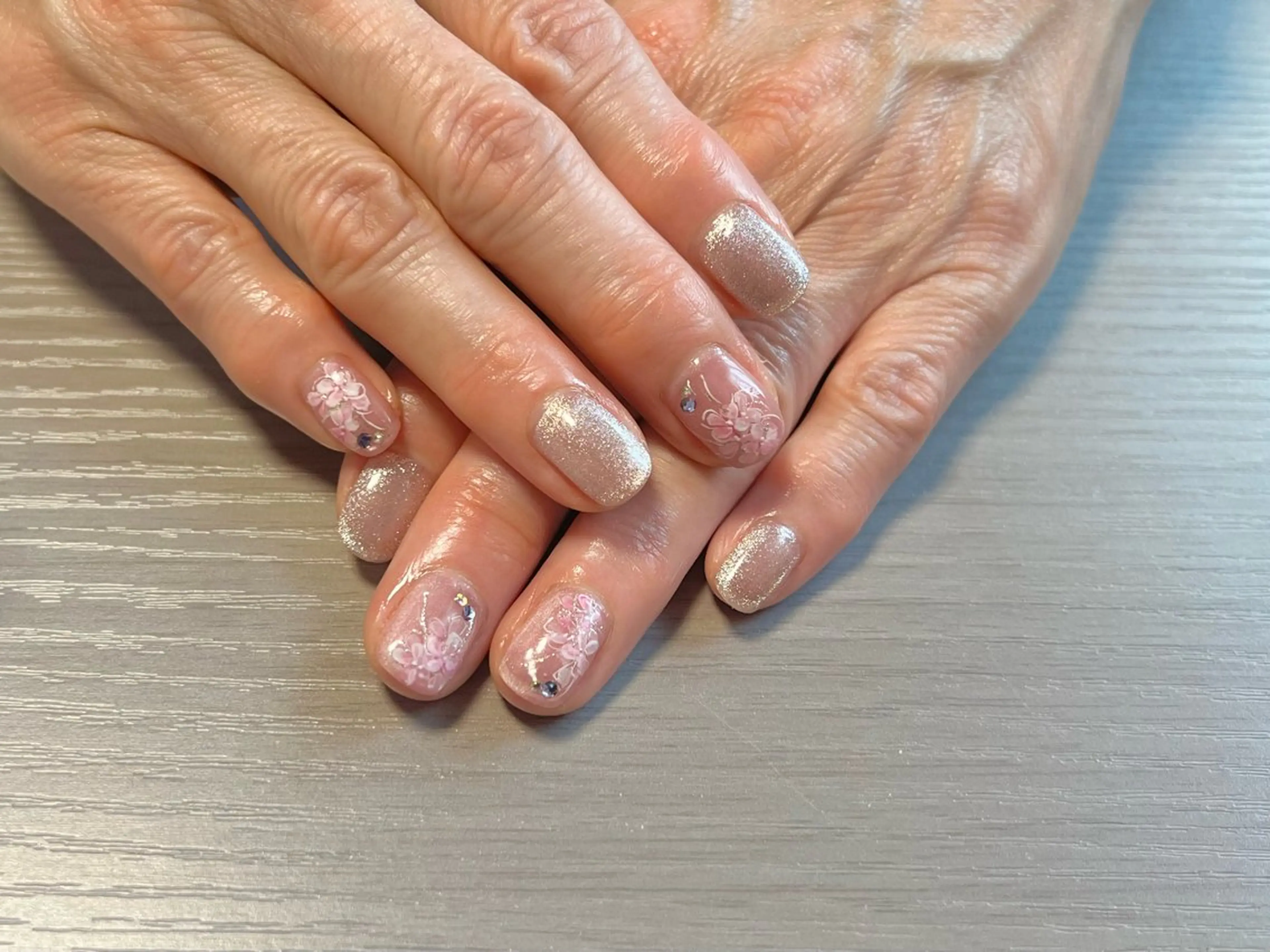 ネイル Nails Prost!のネイルデザイン