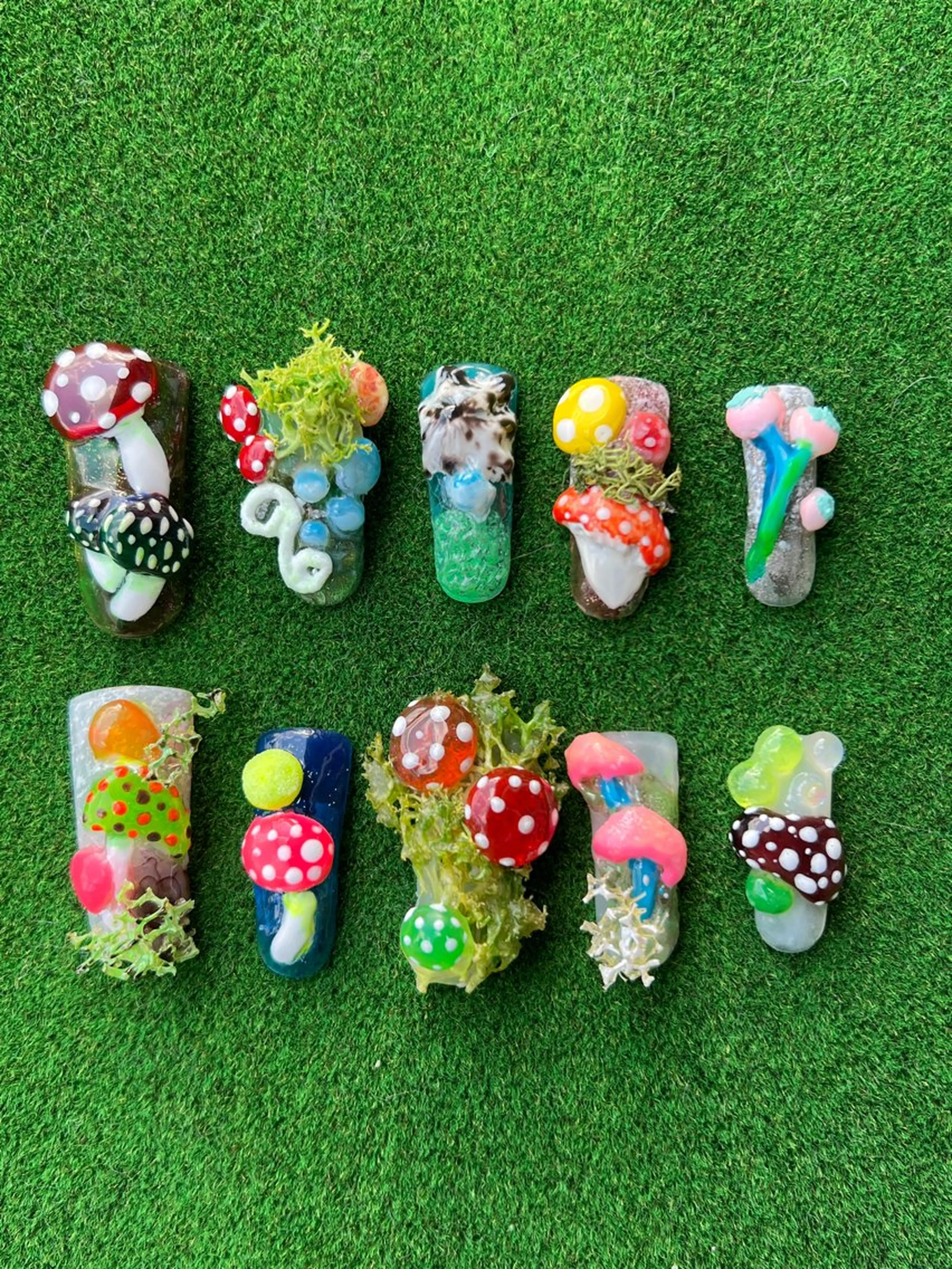 ネイル ネイルチップ 小宇宙所属・小宇宙 近鉄今里徒歩5分🧬のネイルデザイン