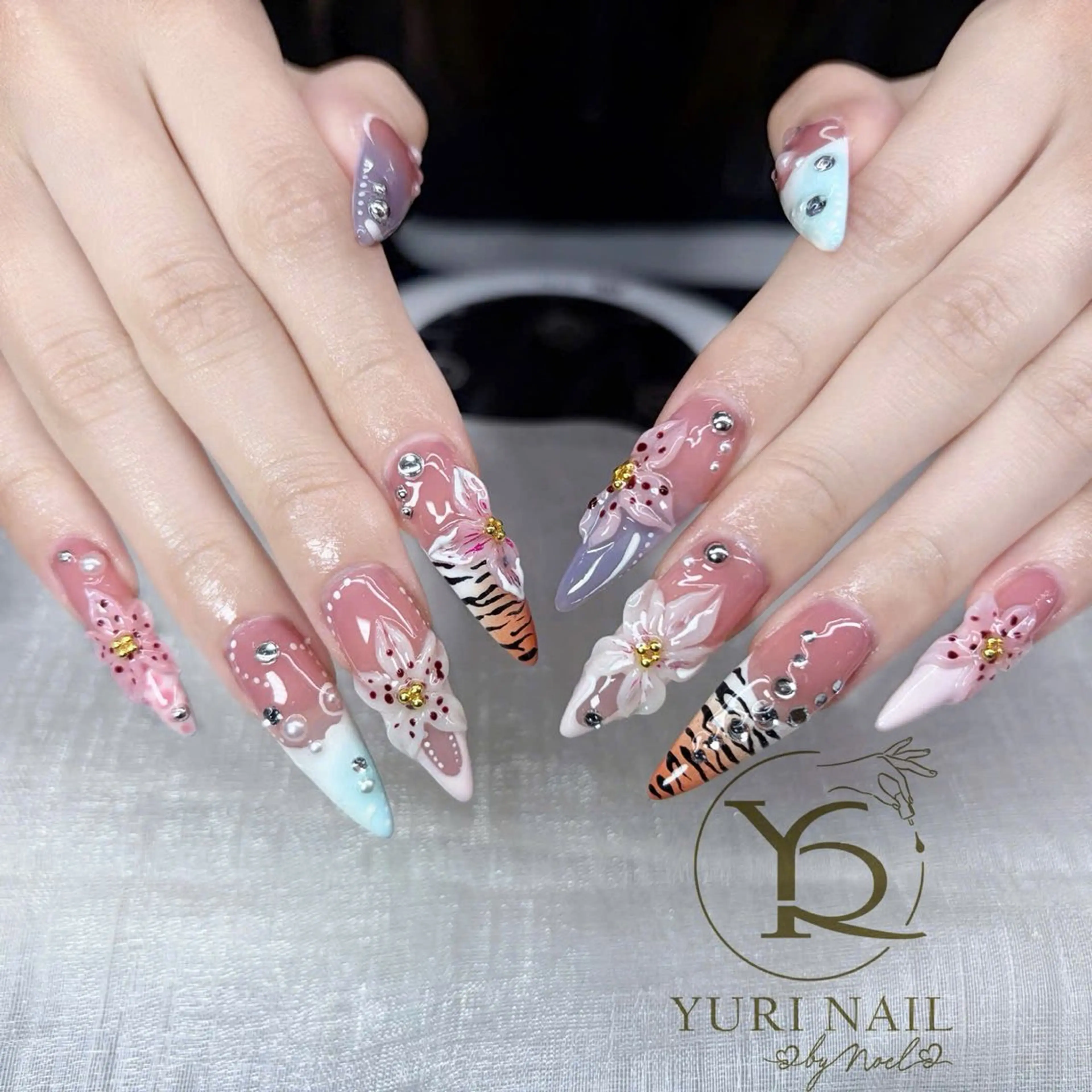 ネイル YURI Nail Narita所属・YURI Nail NARITAのネイルデザイン
