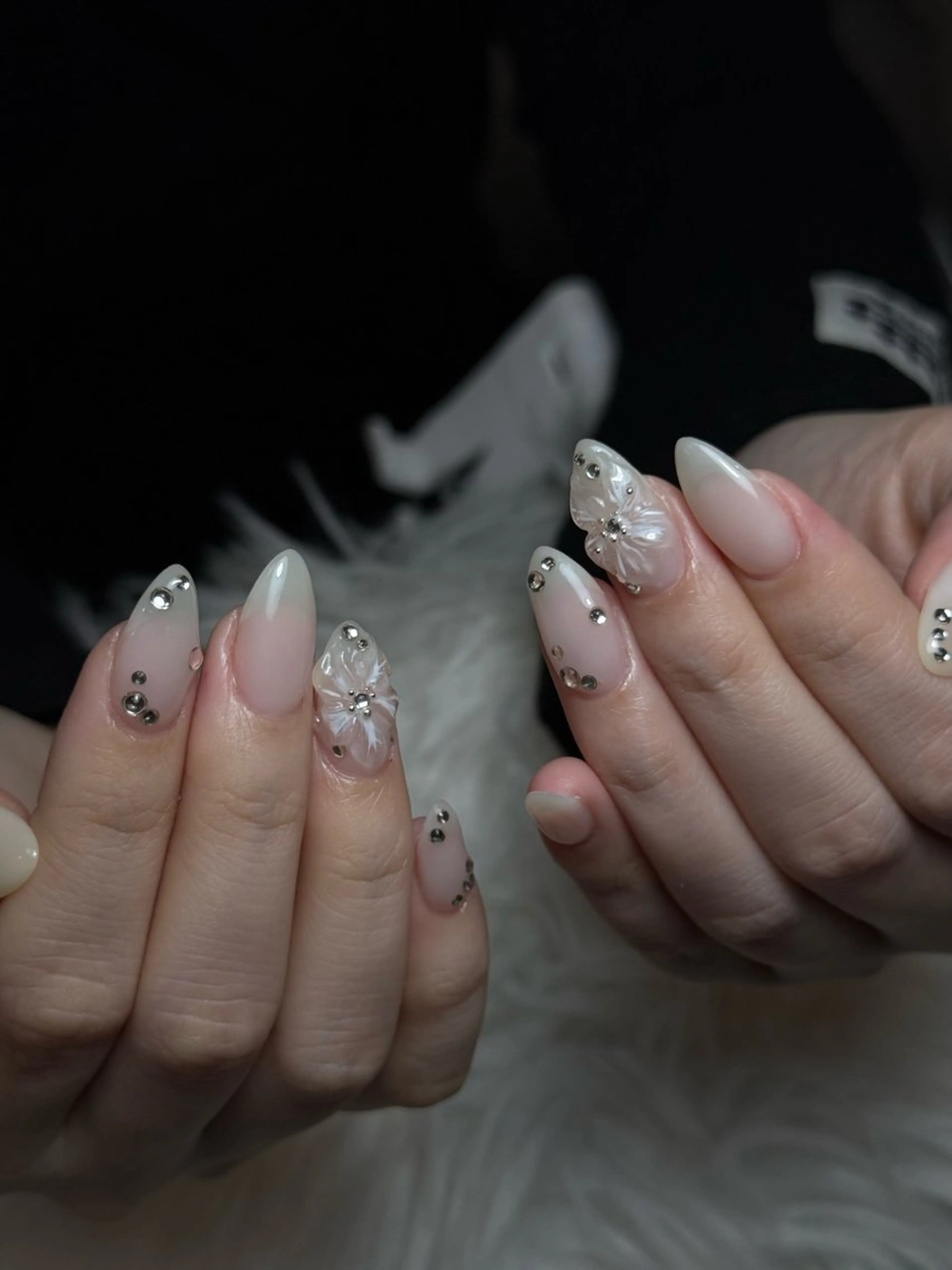 ネイル ボルドー ブラウン チークネイル ドット フットネイル Julli NailStudioのネイルデザイン