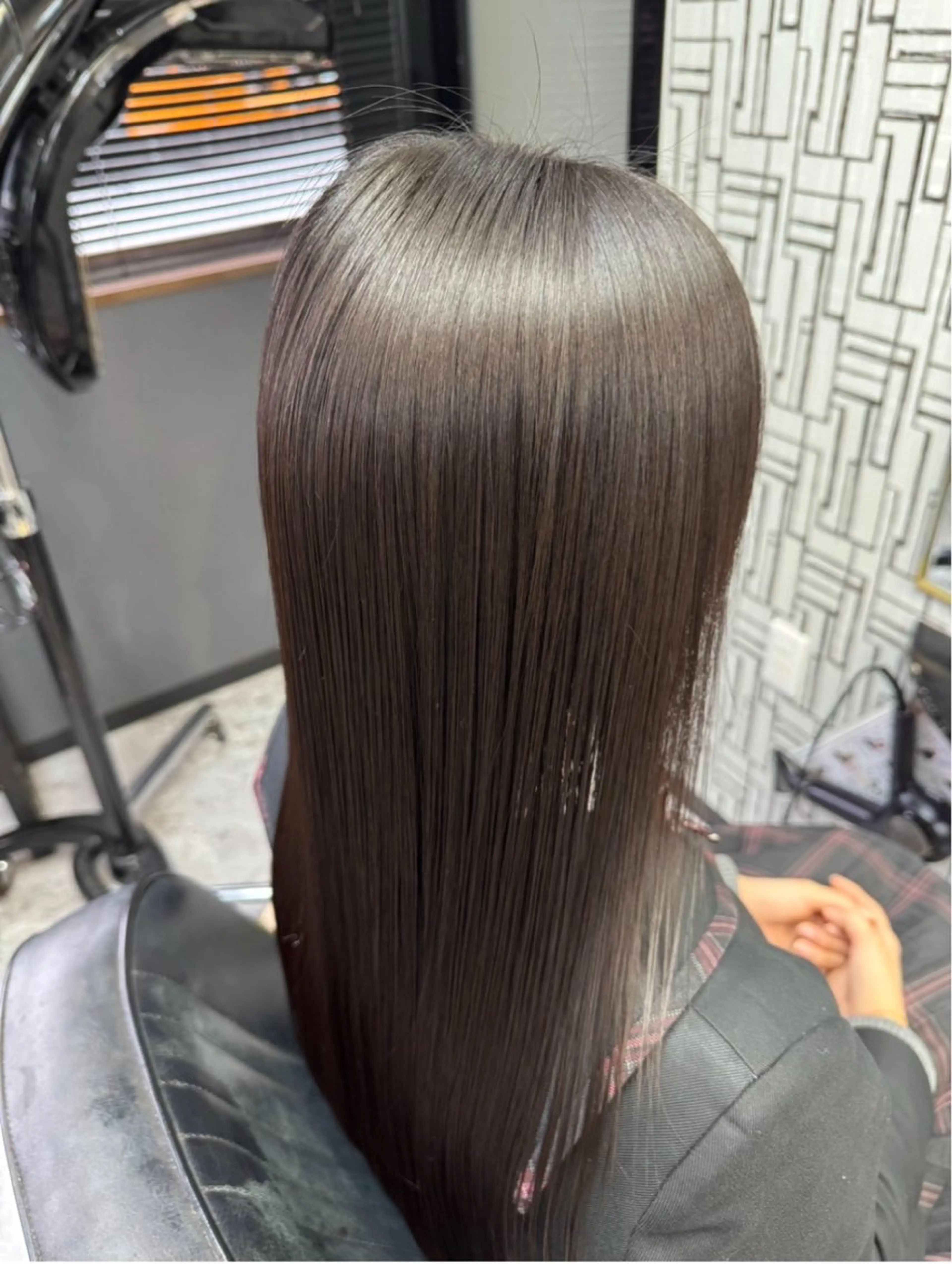 セミロング ヘアカラー Charm久留米所属・冨吉 咲笑のヘアスタイル