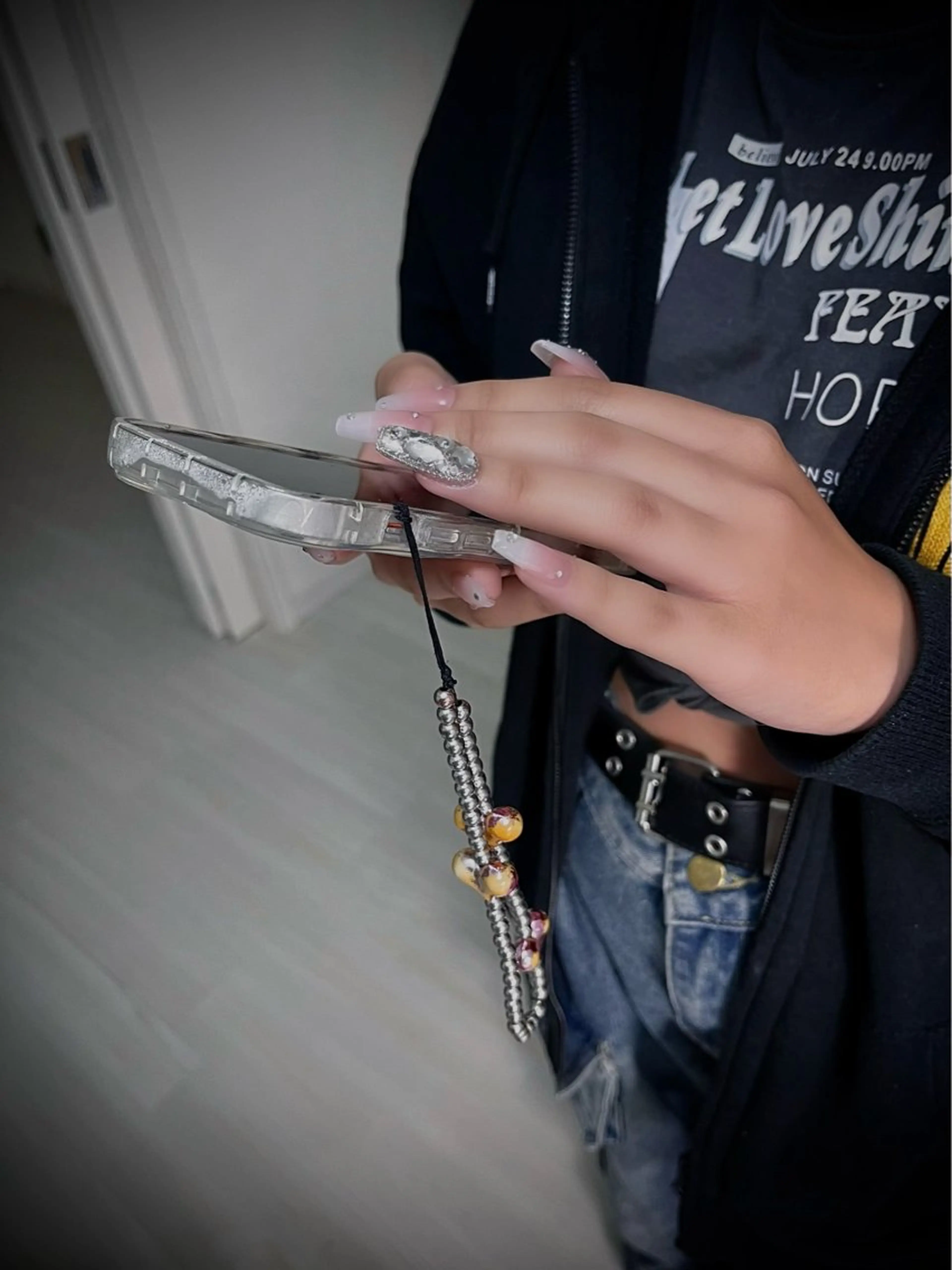 ネイル キラキラネイル マグネットネイル ワンカラーネイル スカルプネイル ワンホンネイル nine.🦋 YUKOのネイルデザイン