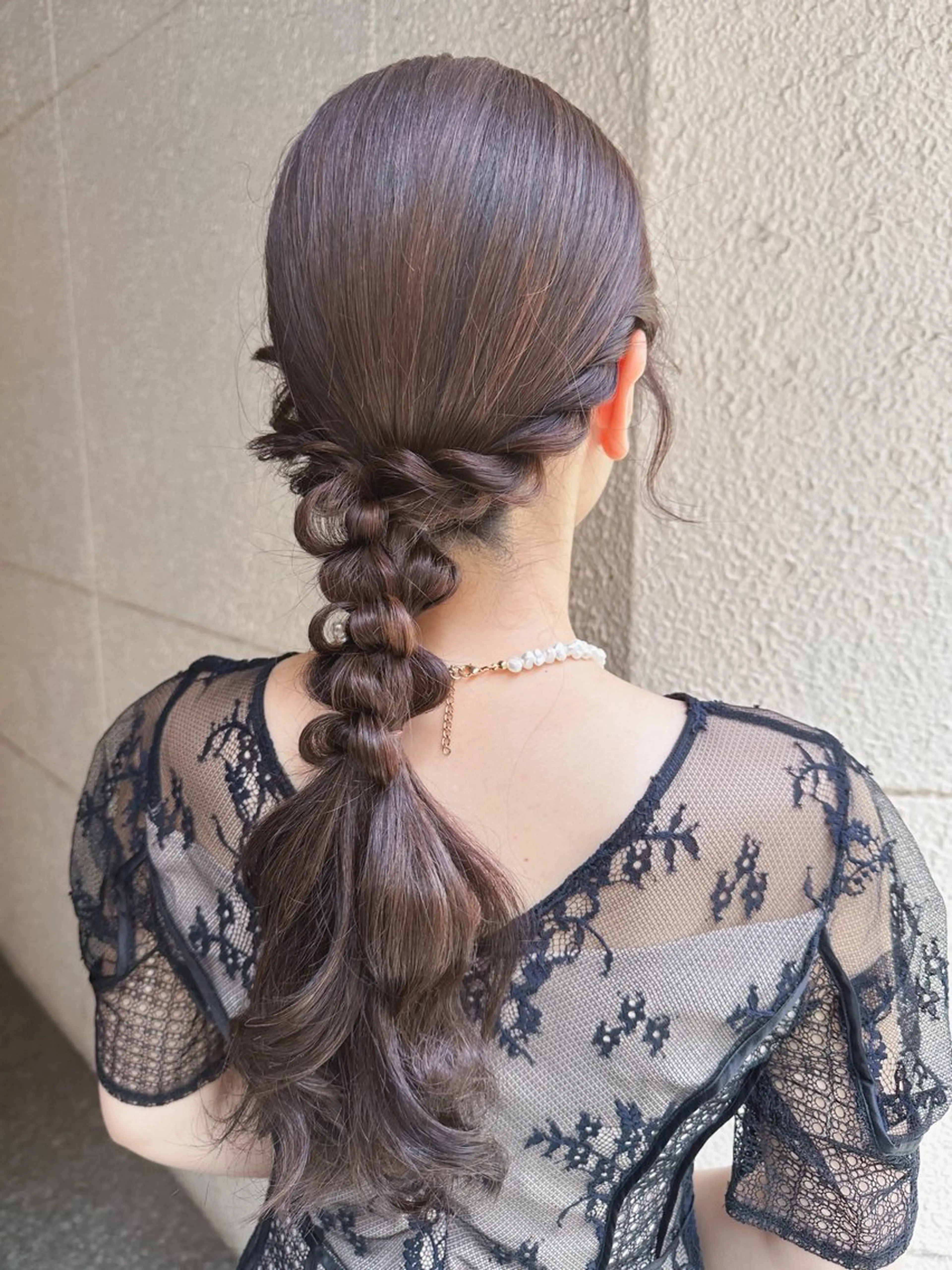 編みおろしヘアの写真