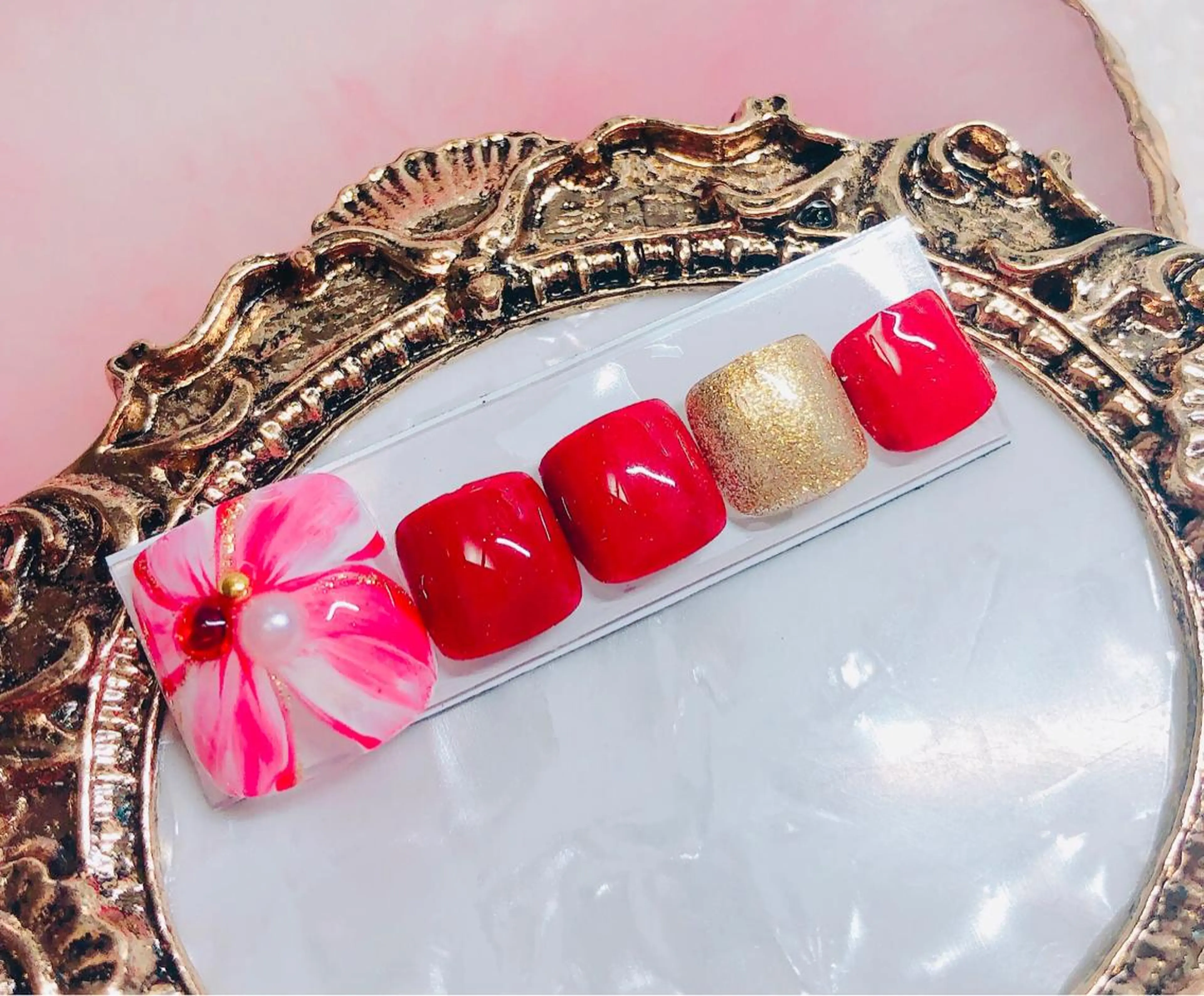 ネイル フットネイル フットネイル CROWN プライベートサロンのネイルデザイン