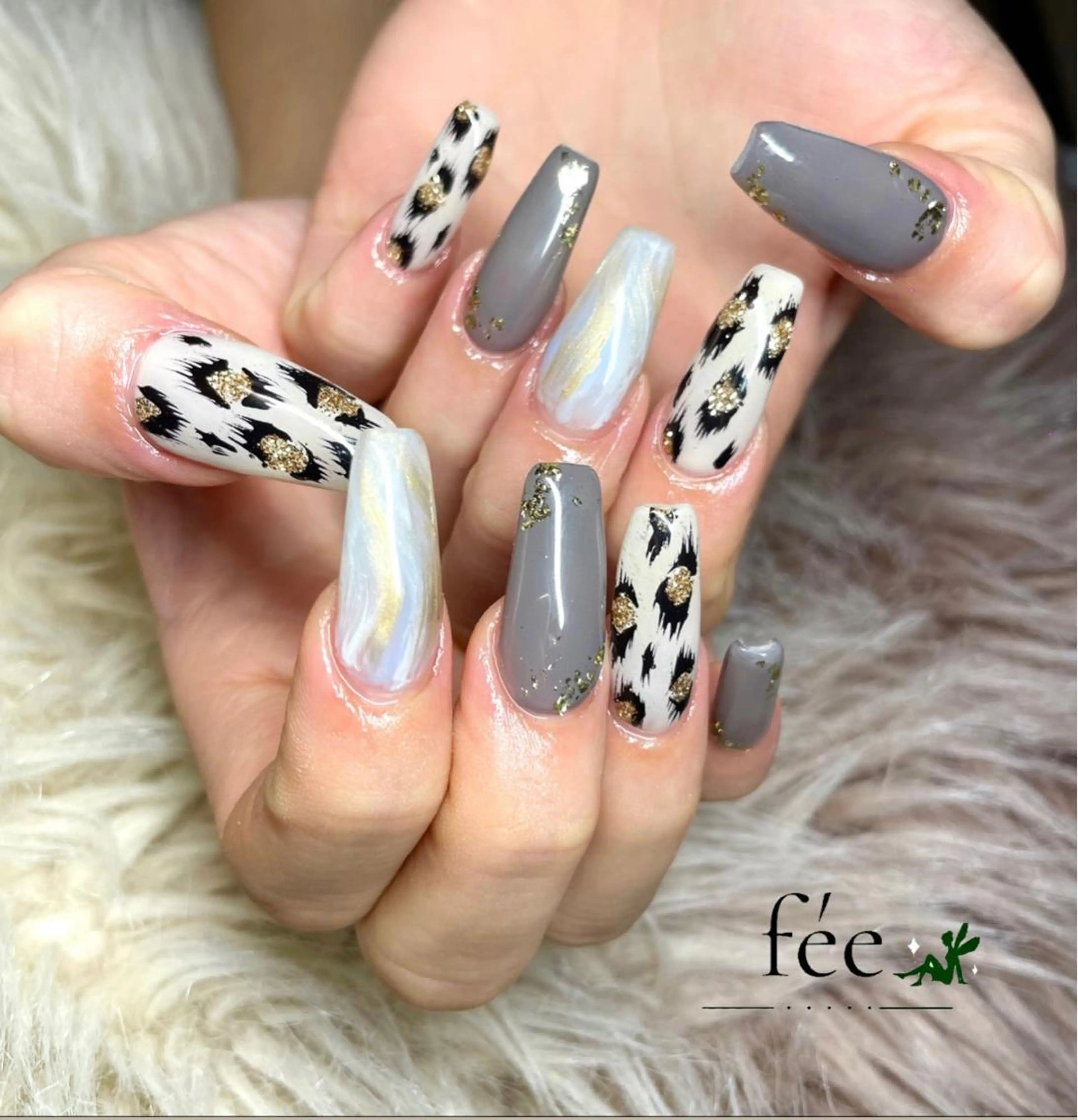 ネイル フットネイル ジェルネイル 韓国ネイル マグネットネイル ミラーネイル ハンドネイル nail salon fee（フィー）のネイルデザイン