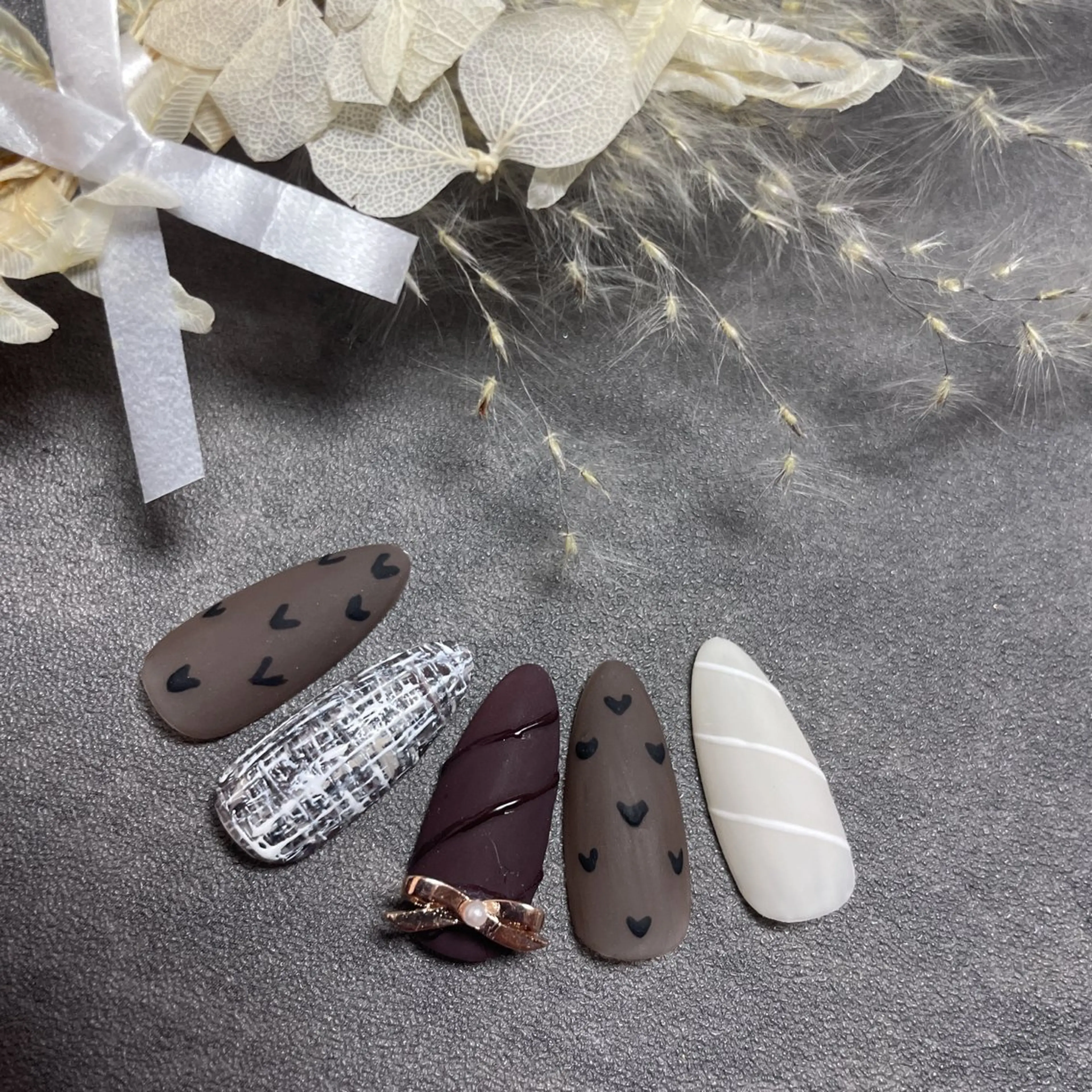 ネイル ハンドネイル Ruber Tomokoのネイルデザイン