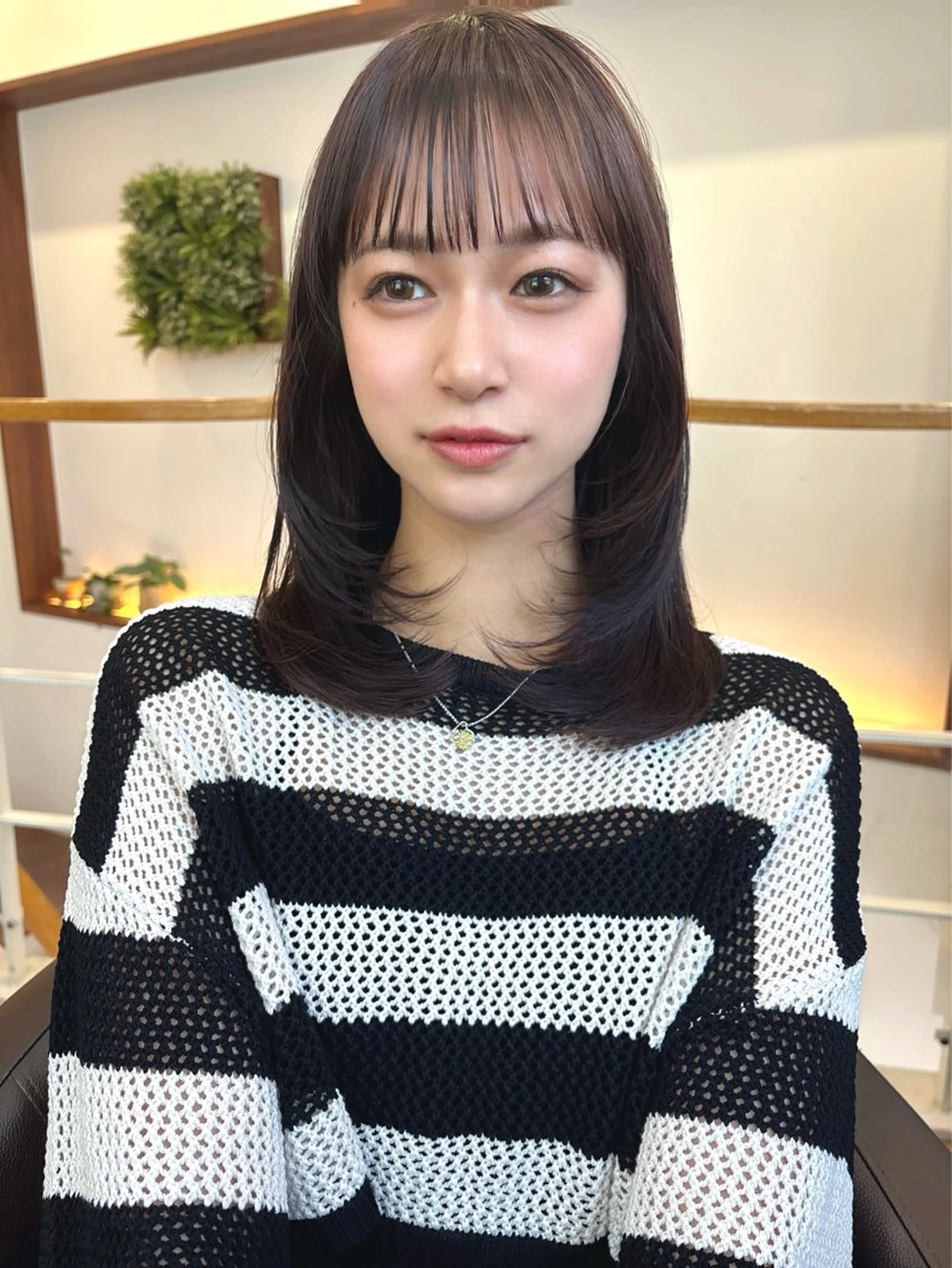 ミディアム カラー レイヤーカット カット ヘアカラー トリートメント レイヤーカット /透明感/千葉怜寿のヘアスタイル