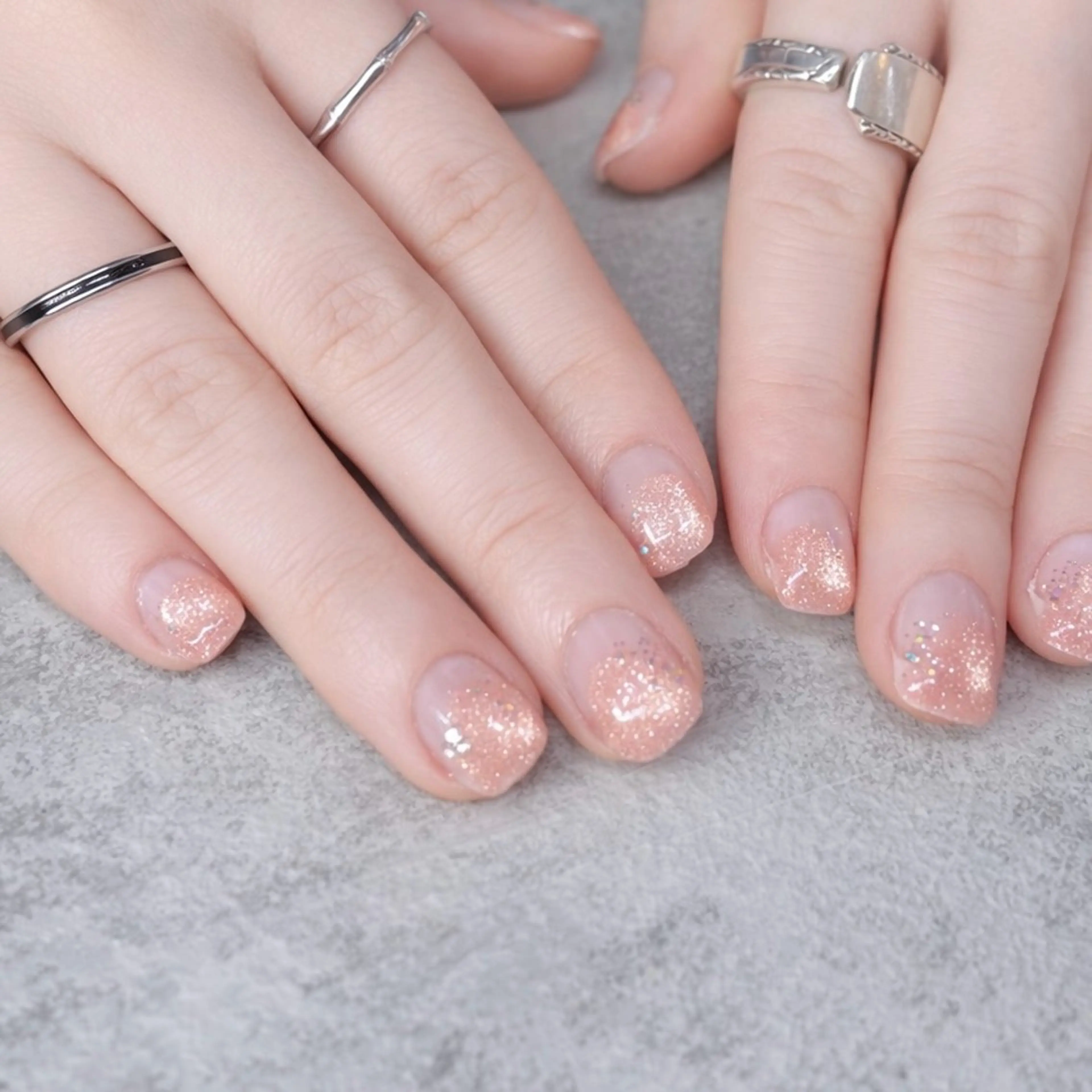 ネイル ニュアンスネイル オフィスネイル シンプルネイル ハンドネイル 🦋うるちゅるネイル 🦋🫧MAI🫧のネイルデザイン