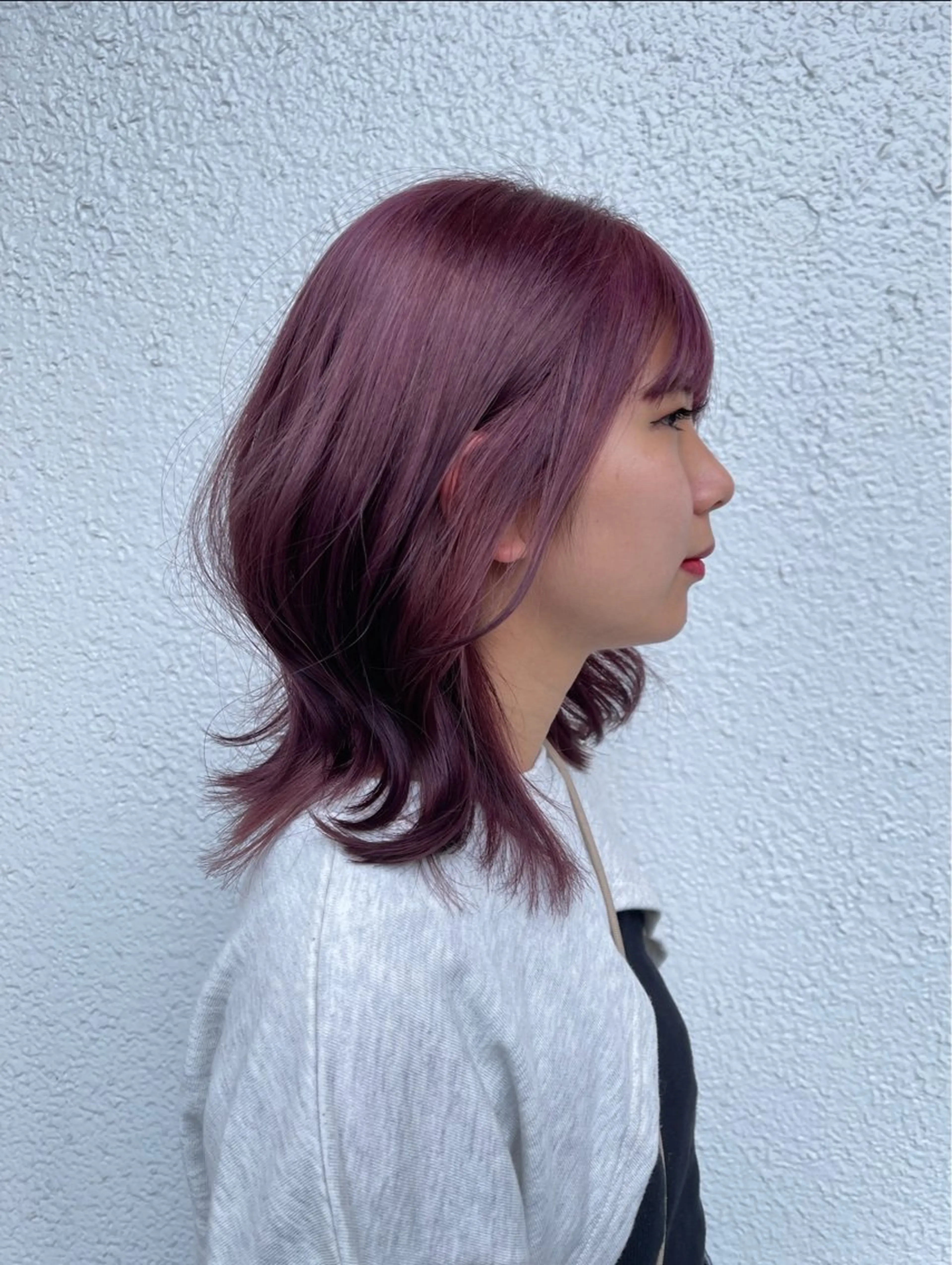 セミロング カラー ブリーチ ピンクカラー ピンクパープル パープルカラー くびれヘア ヘアカラー 【AMANEQ】 yuka🦋のヘアスタイル