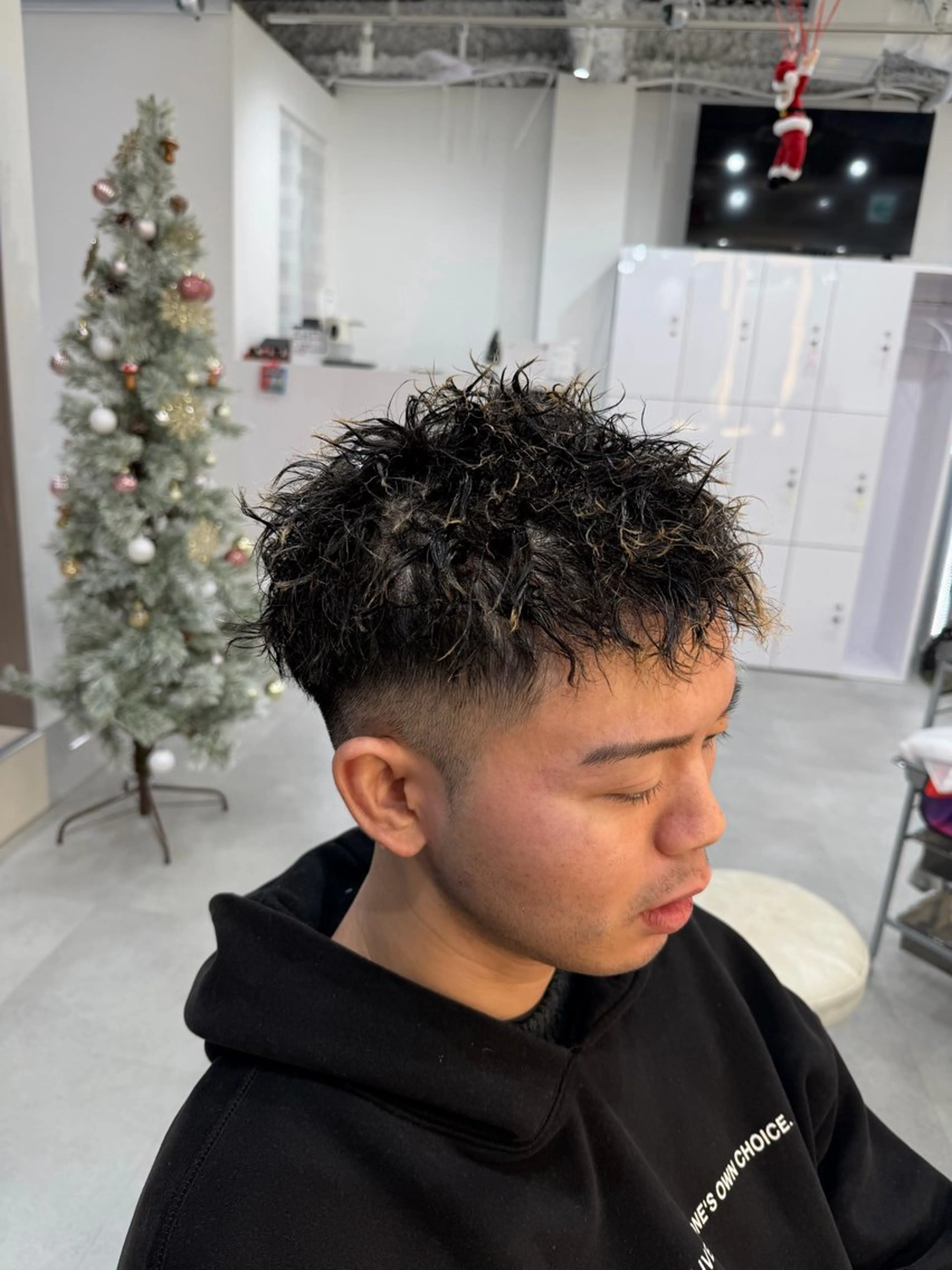 ショート パーマ メンズ R/🤎 パーマ＆ブリーチ🔥のヘアスタイル