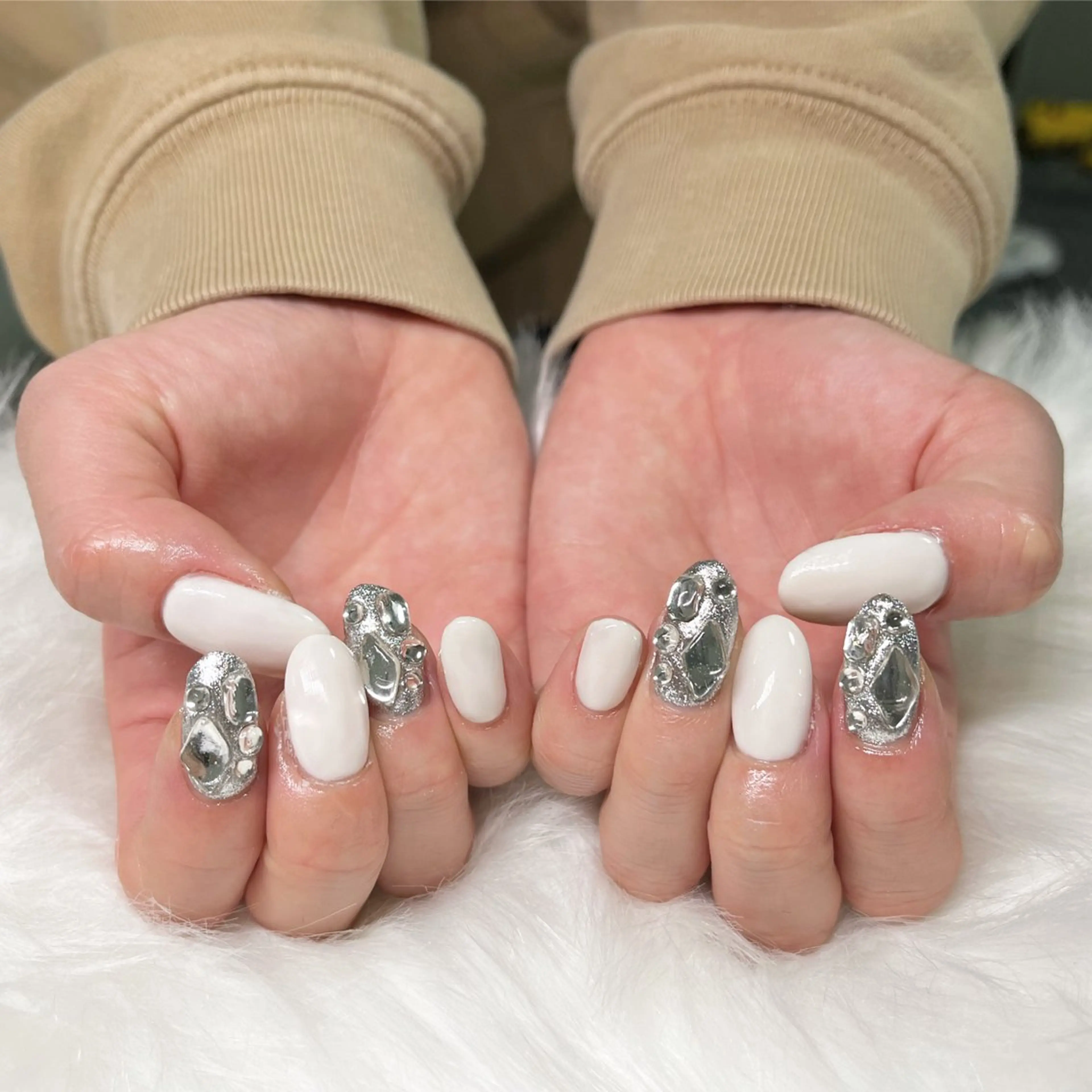 ネイル ホワイト 🏠自宅 サロン💅natsuのネイルデザイン