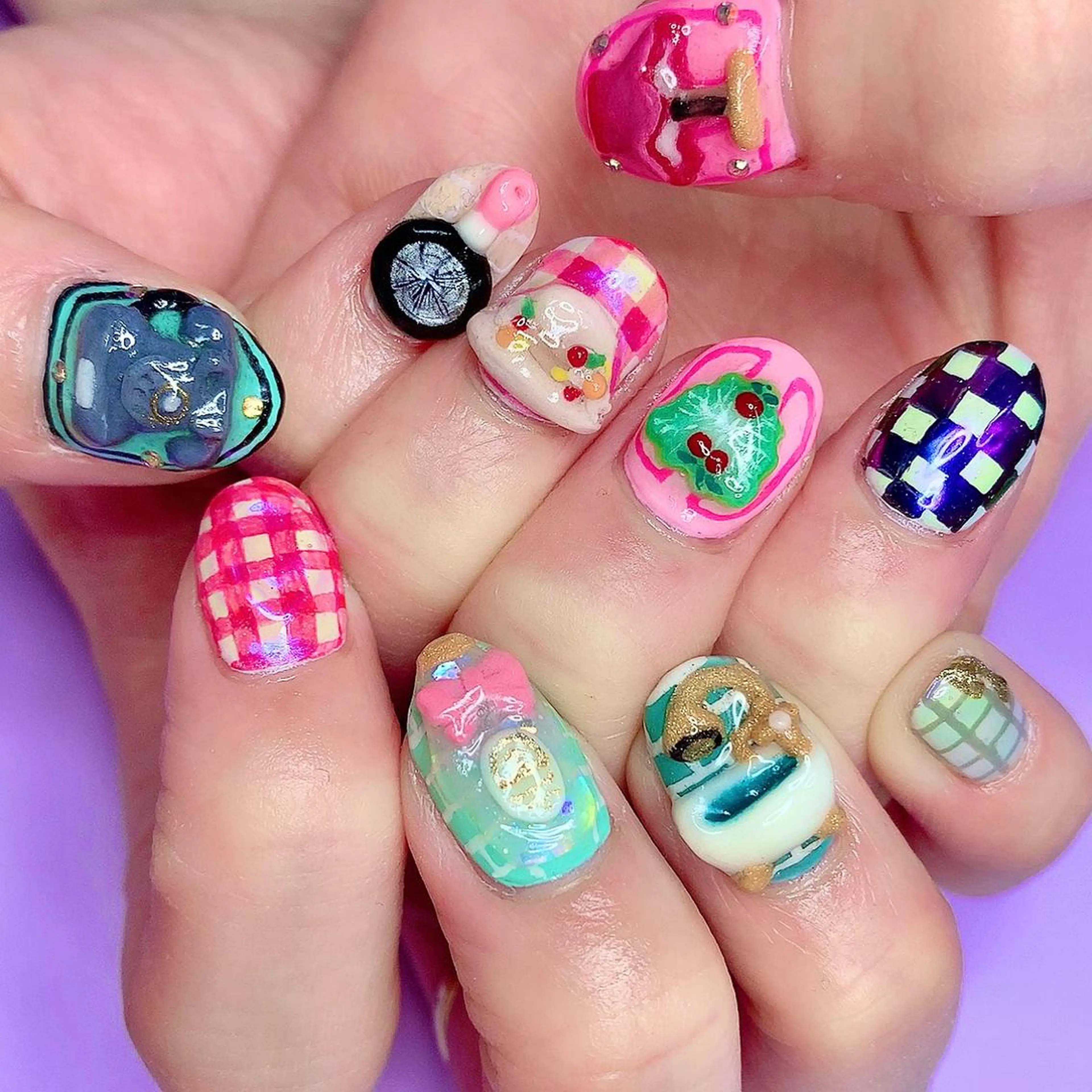 ネイル アートネイル オーロラネイル 氷ネイル・うるうるネイル キラキラネイル 韓国ネイル シェアサロンLei.g(レイジー)所属・3Dアートネイル💗 都築レナのネイルデザイン