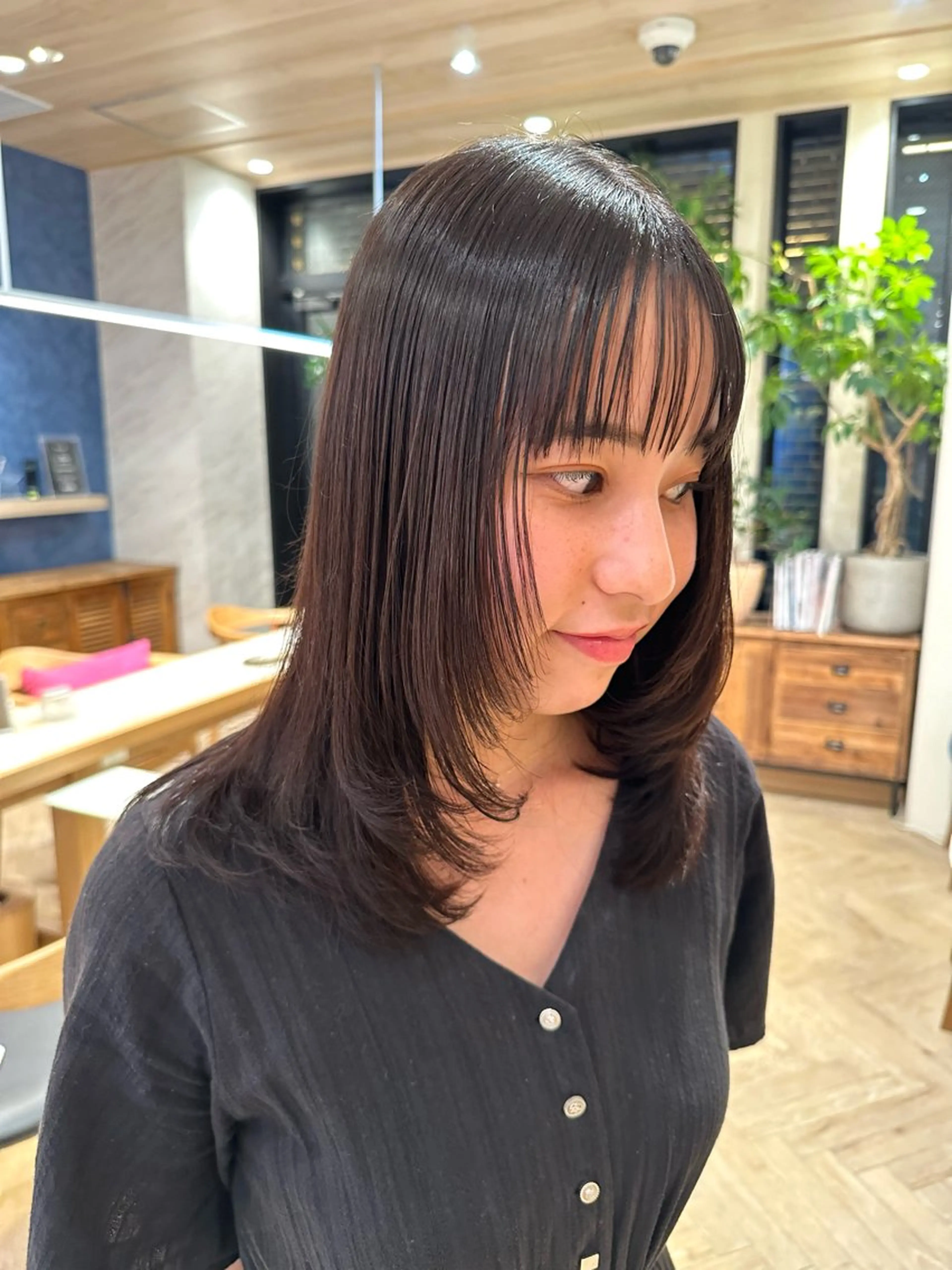 セミロング 顔周りカット レイヤーカット 政木彩香/丸みボブ/ ショートボブのヘアスタイル