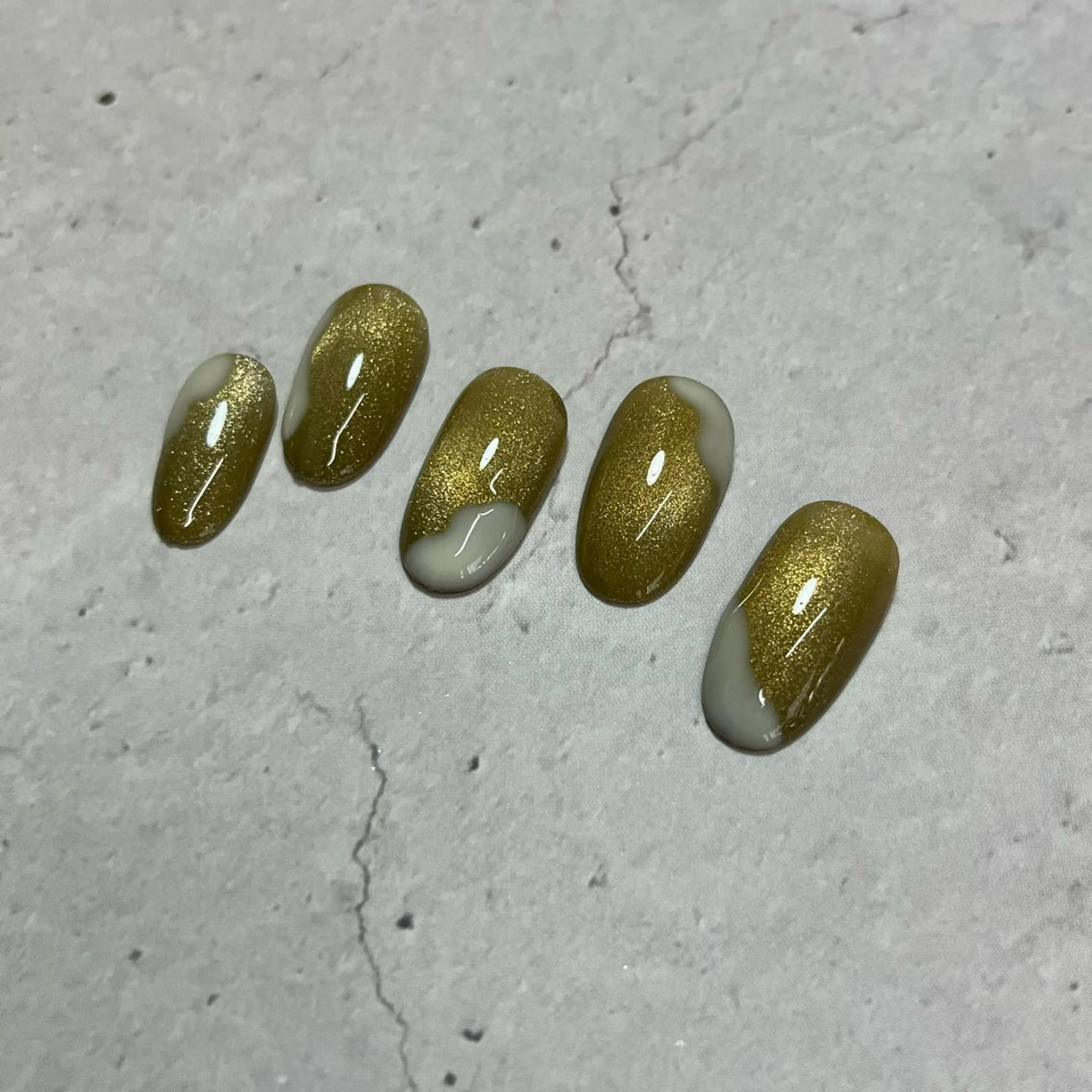 ネイル マグネットネイル Koa nails.のネイルデザイン