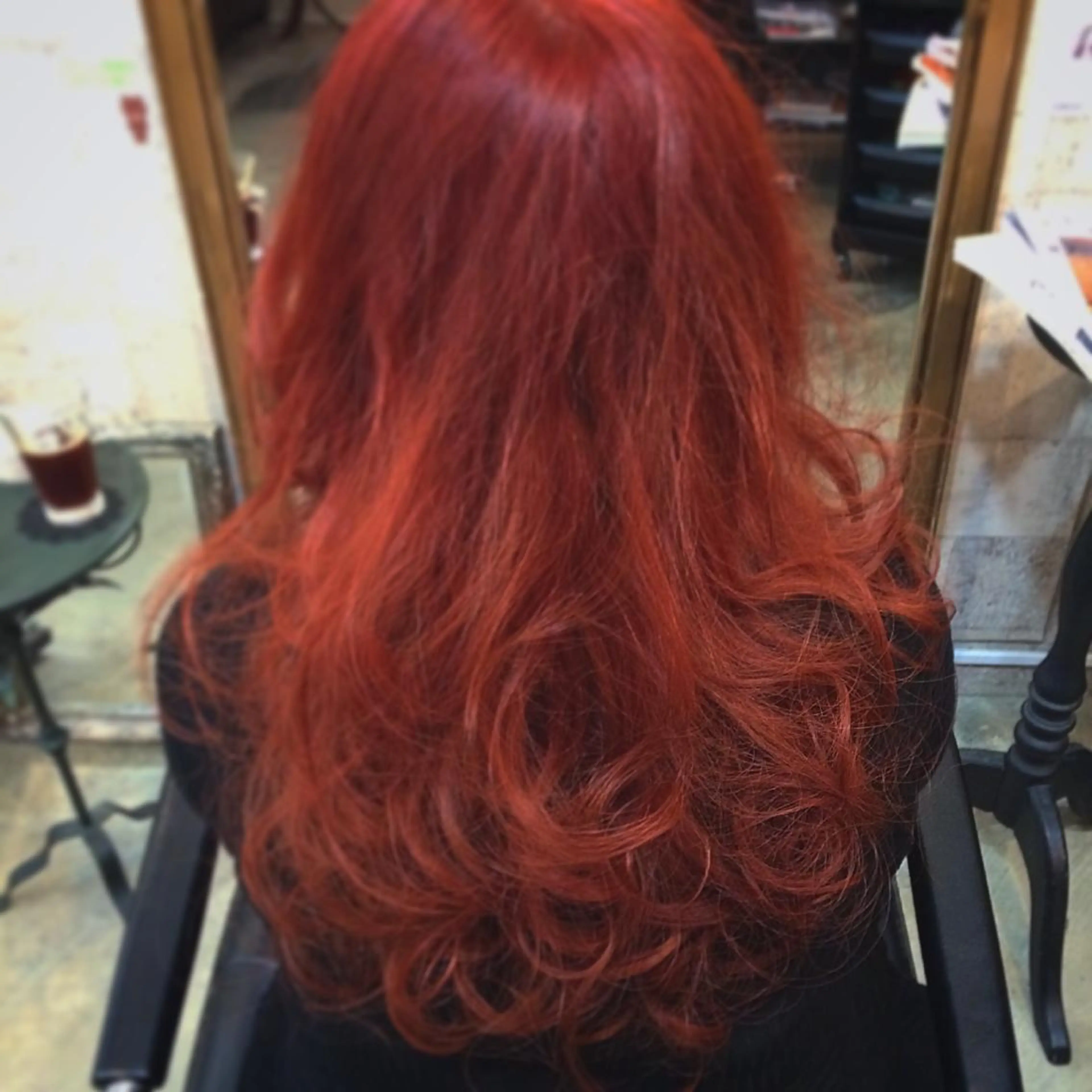 セミロング カラー レッドカラー インナーカラー/天神 ブリーチ/吉田のヘアスタイル