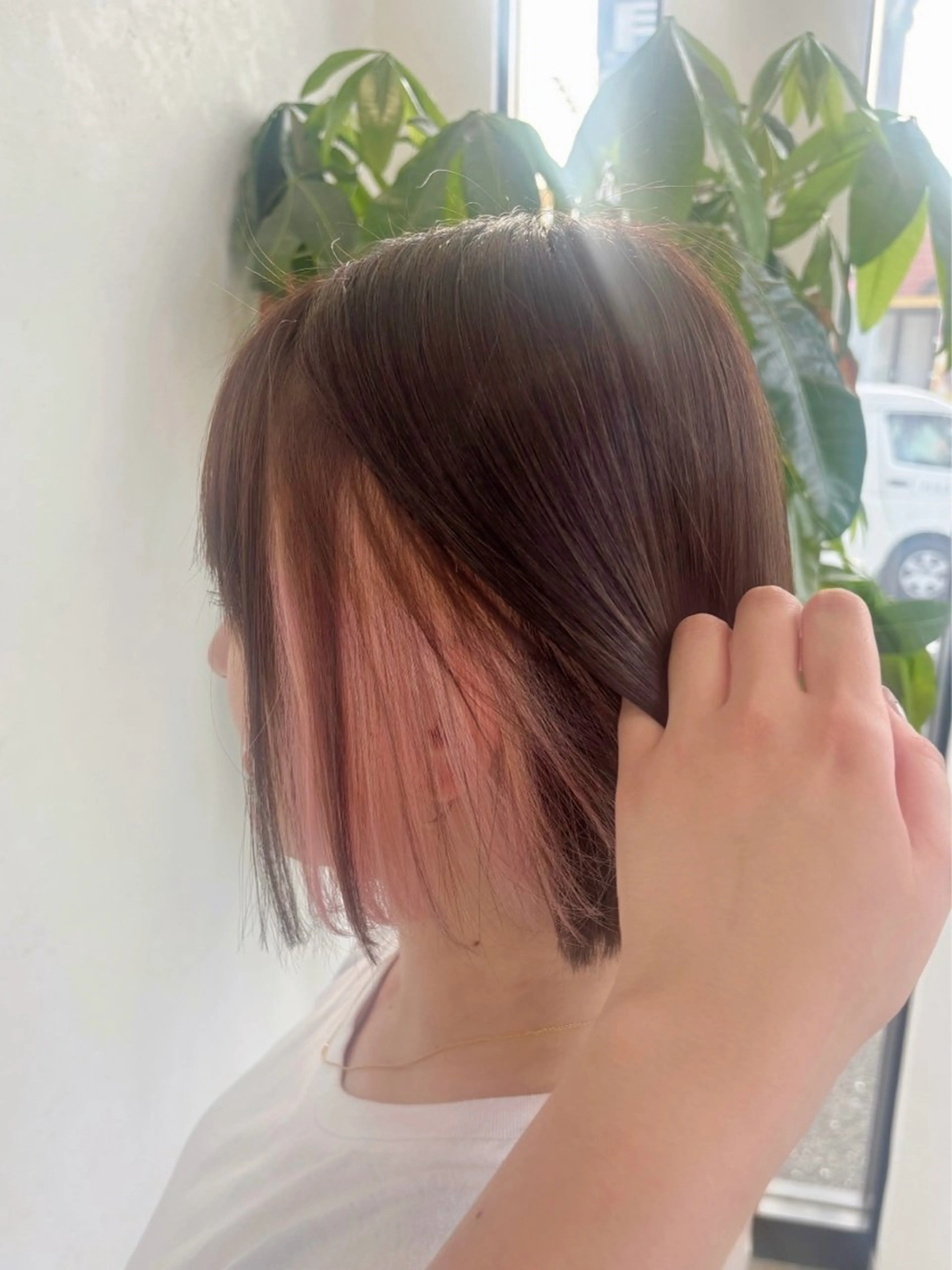 ショート ヘアカラー 佐々木 美空のヘアスタイル