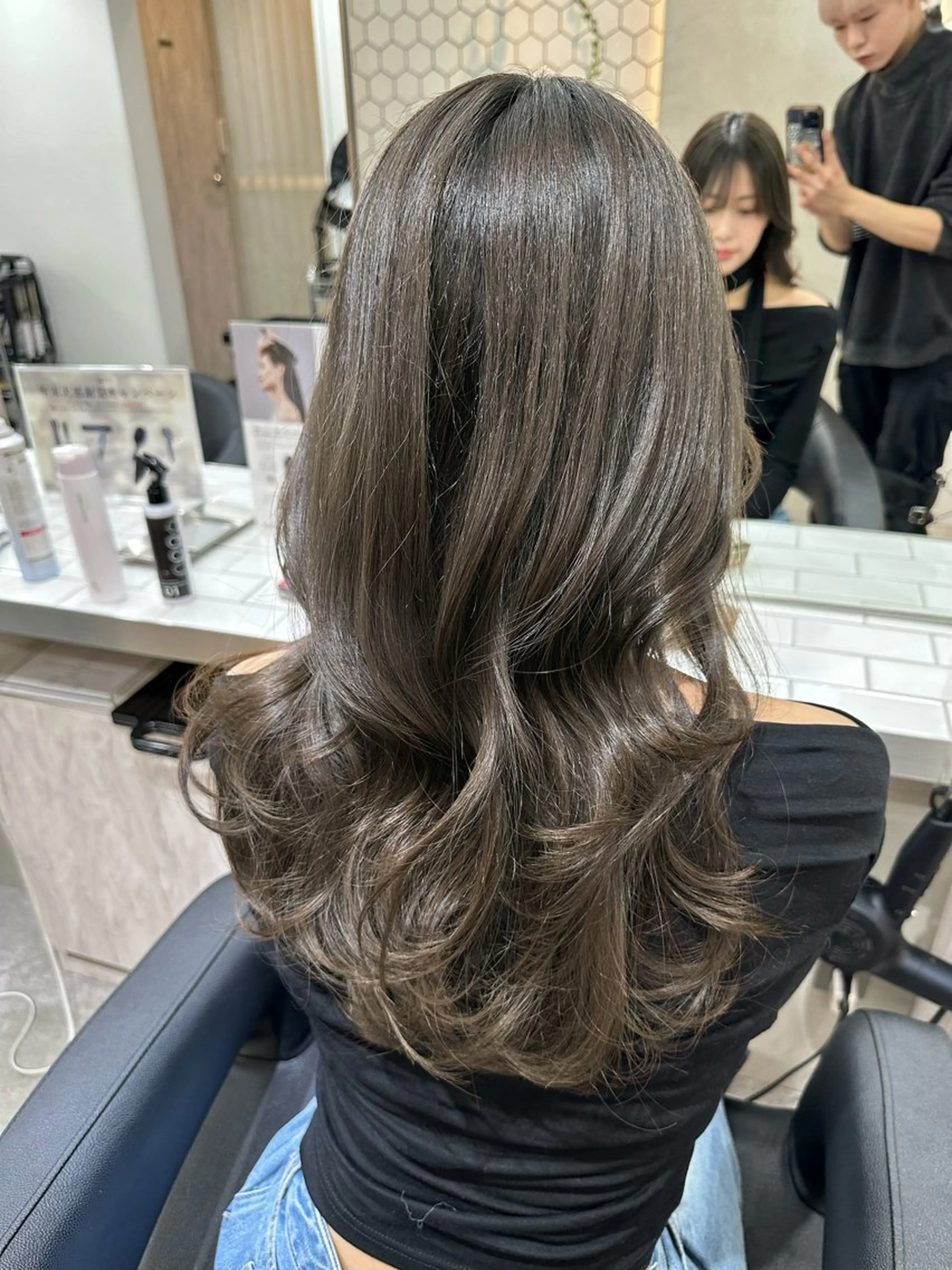 セミロング カラー カット ヘアカラー トリートメント 艶髪レイヤー顔周り グレージュ添田晃基のヘアスタイル