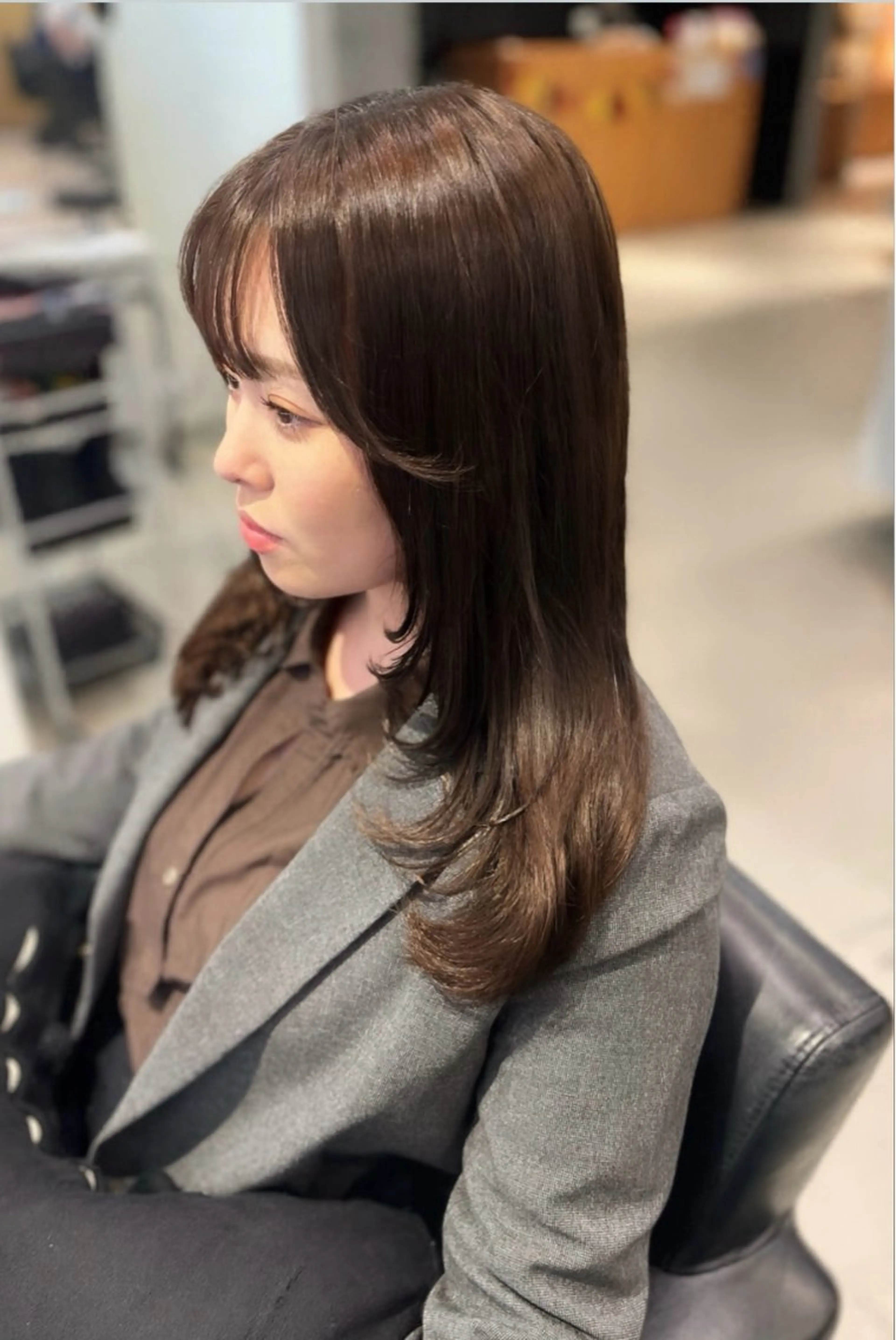 セミロング 顔まわりレイヤー 顔周りカット レイヤーカット カット ヘアカラー トリートメント AYU (ému) 伏見/髪質改善のヘアスタイル