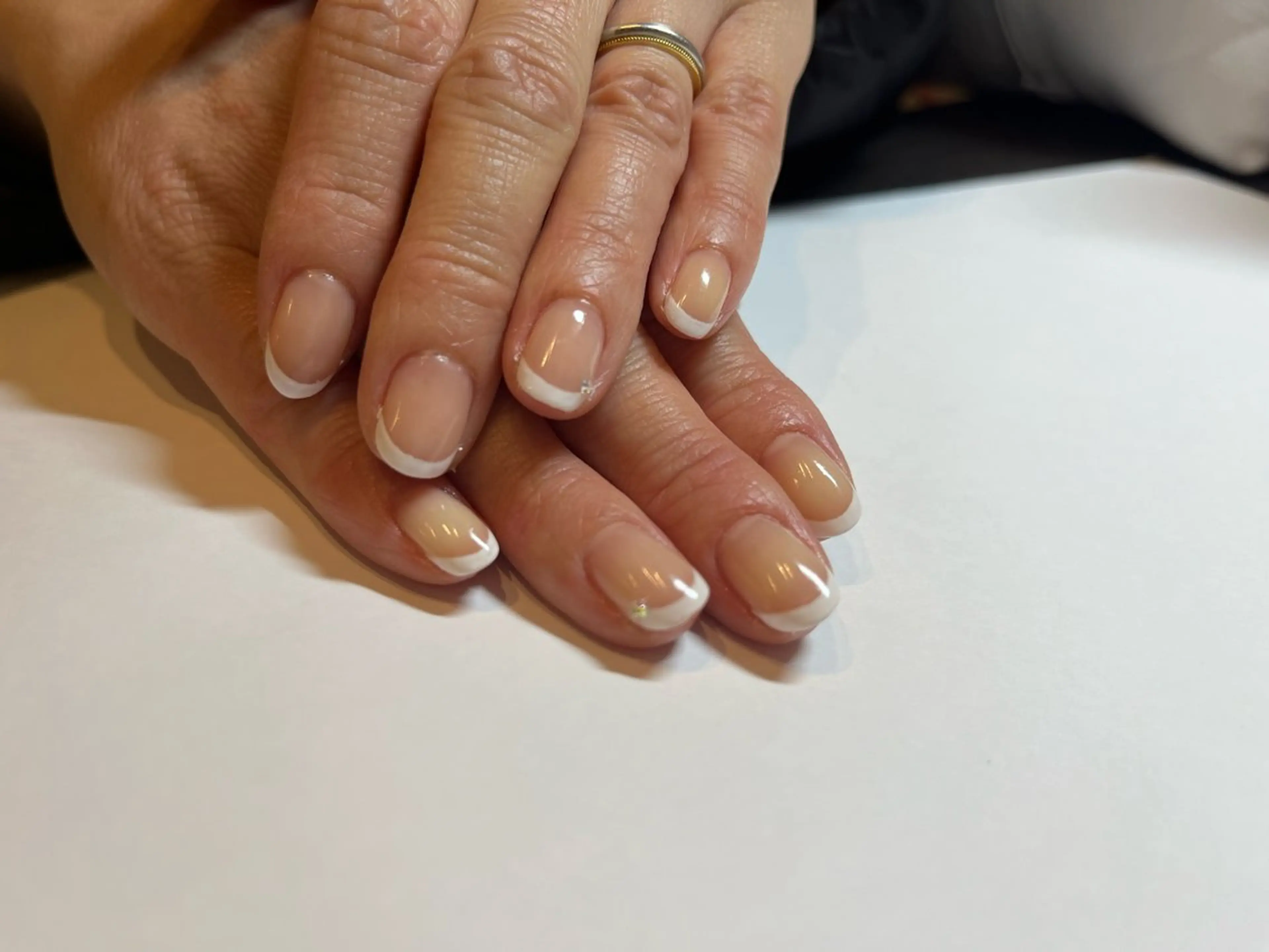 ネイル フレンチネイル ラメ(グリッター) ストーンネイル nail.add. miyukiのネイルデザイン