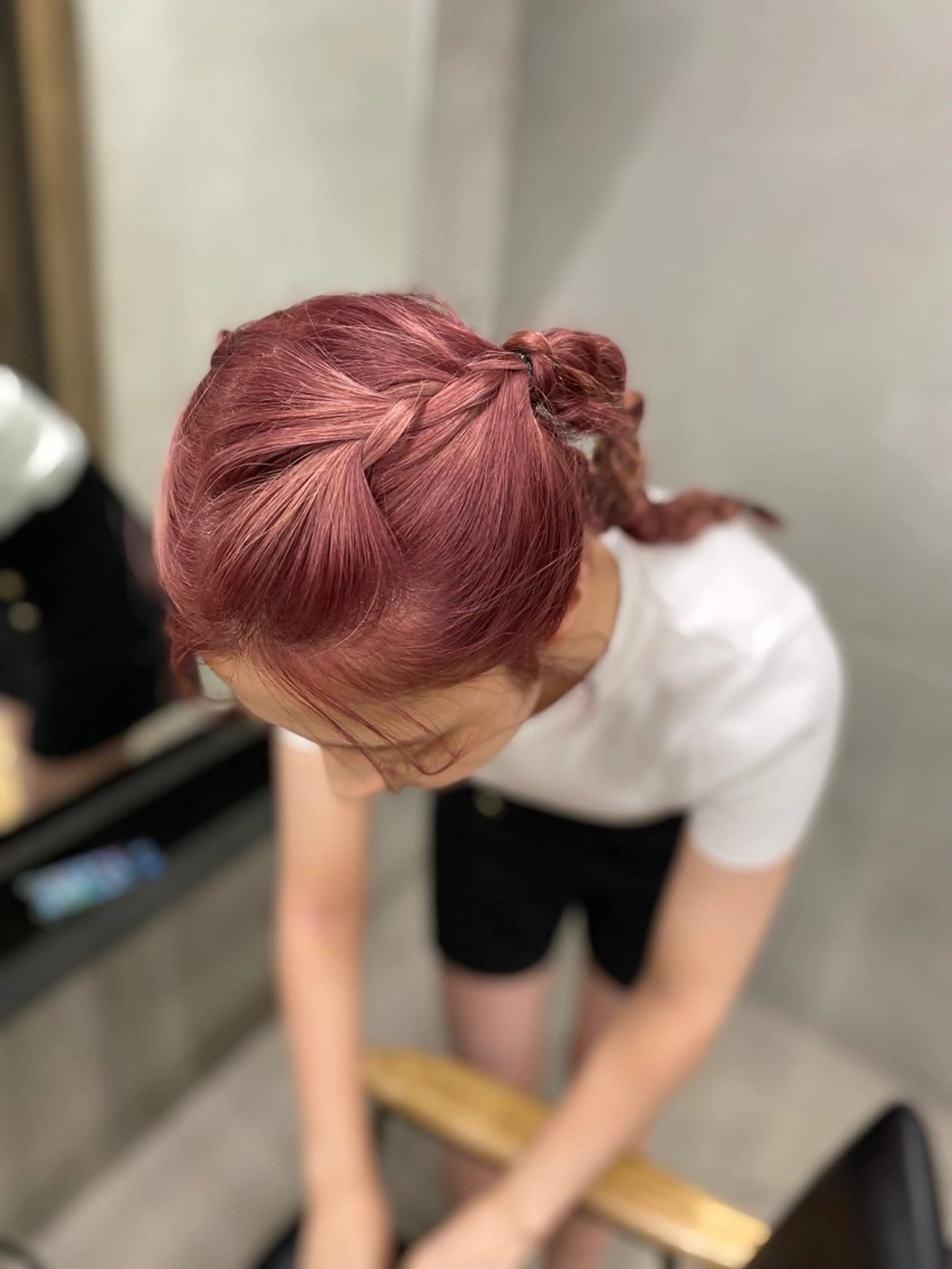 ミディアム カラー ヘアアレンジ ブリーチ レッドカラー mina 🌷のヘアスタイル