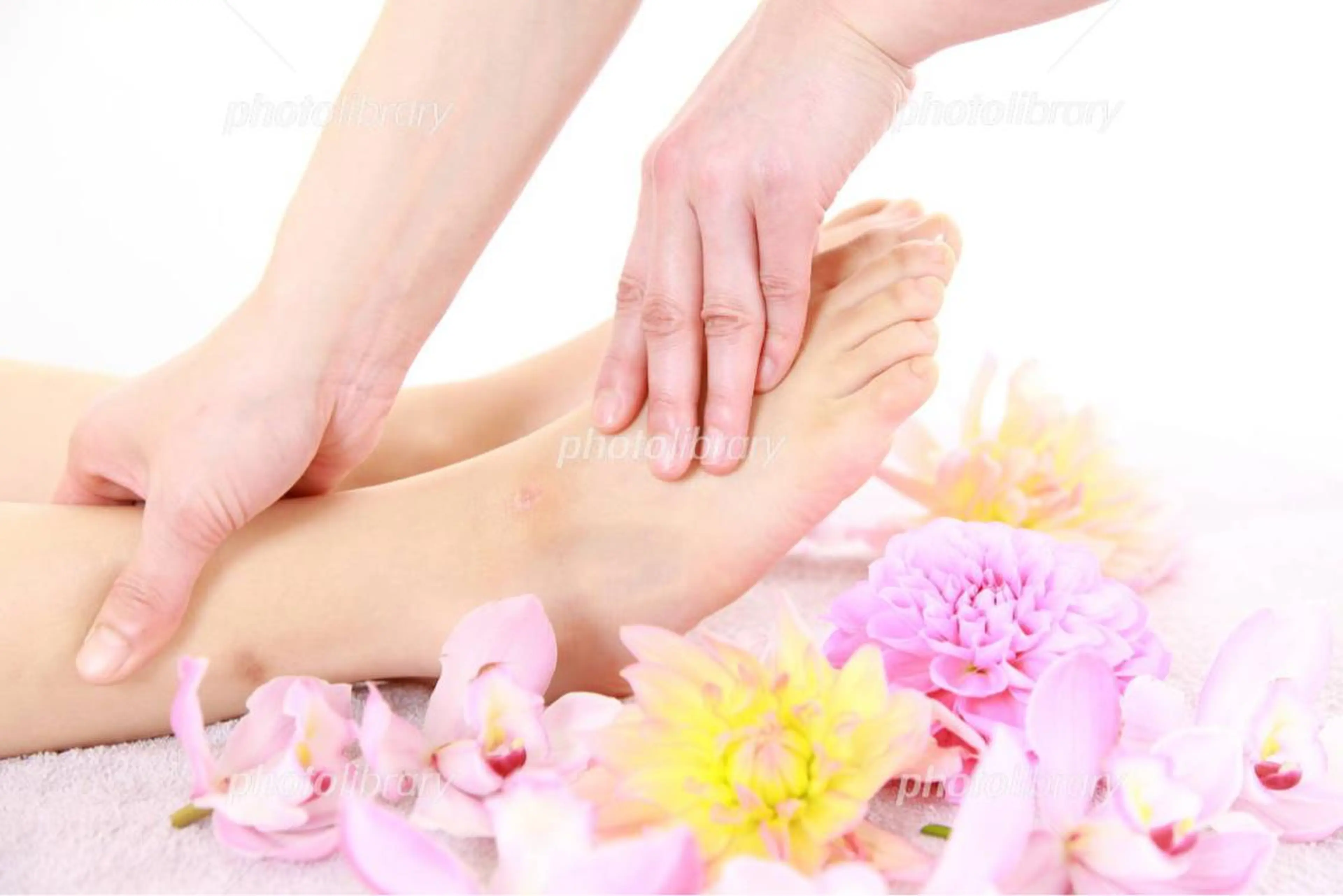 rasera所属・rasera コラボ予約のネイルデザイン