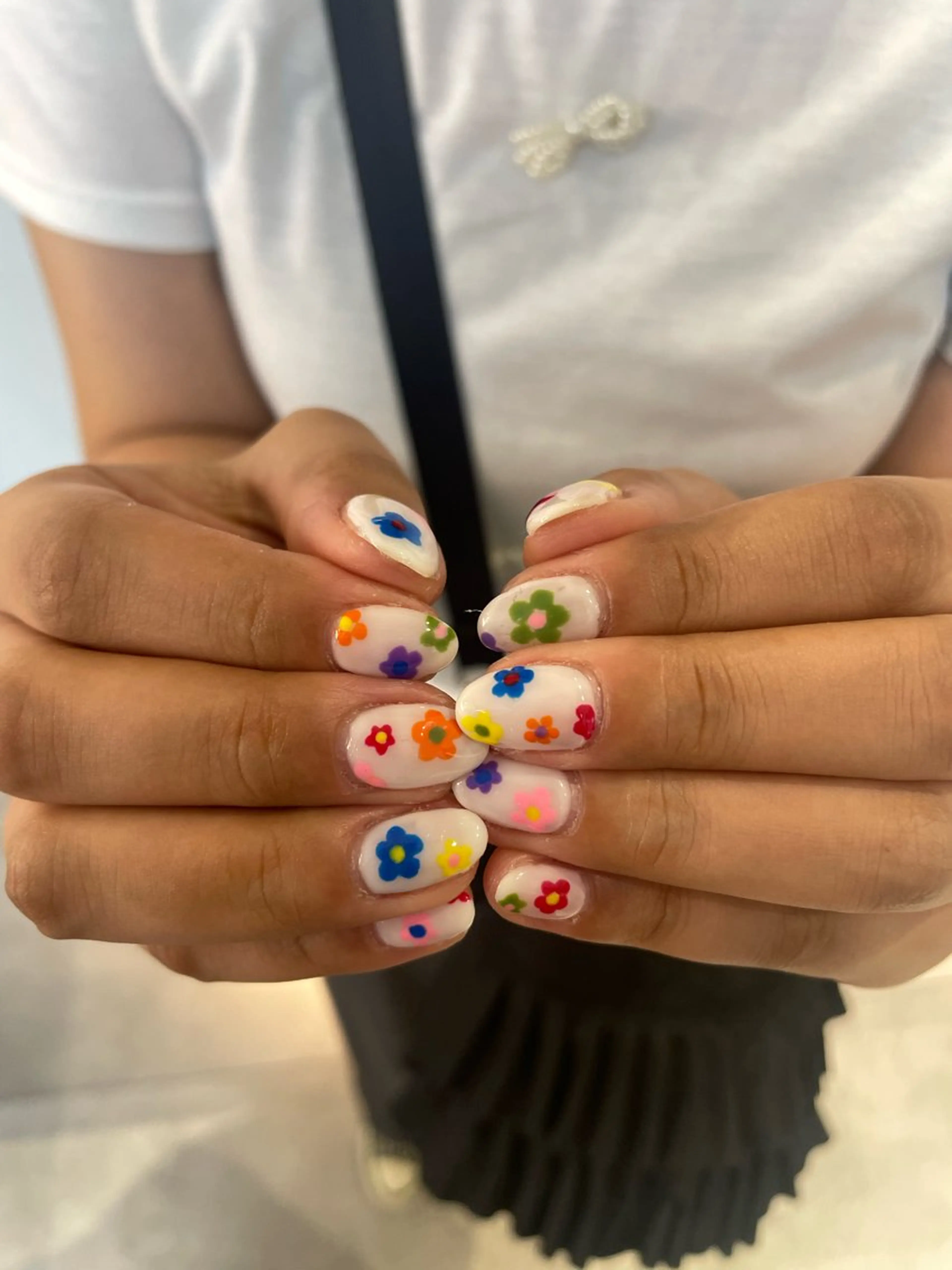 ネイル ハンドネイル 🌟暖色系ハイトーン 🌟AIのヘアスタイル