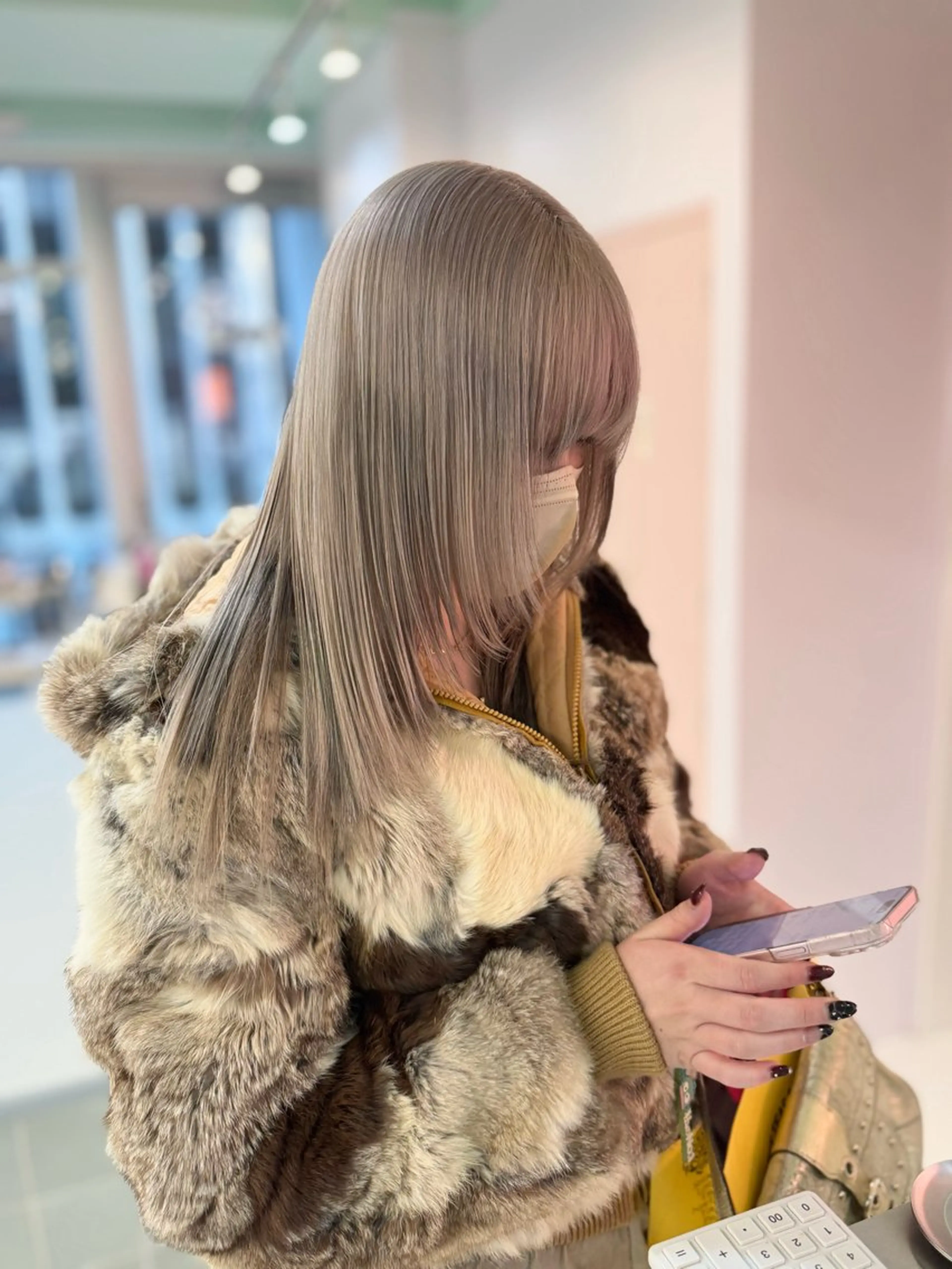 ロング カラー amane໒꒱うる艶 ブリーチ透明感カラーのヘアスタイル